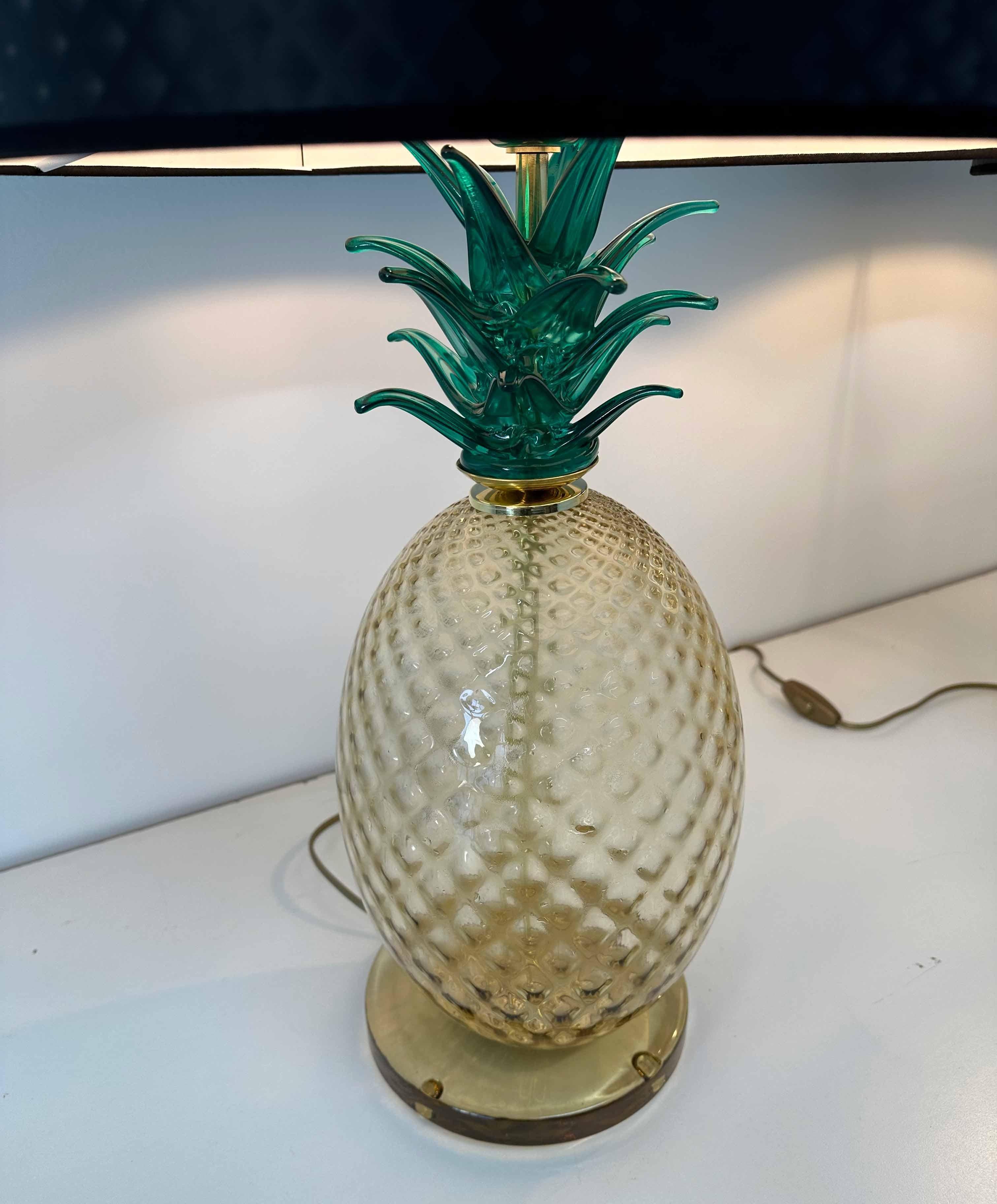 Pair of Italian Art Deco Pineapple Murano Glass Lamps with Lampshades  For Sale 2