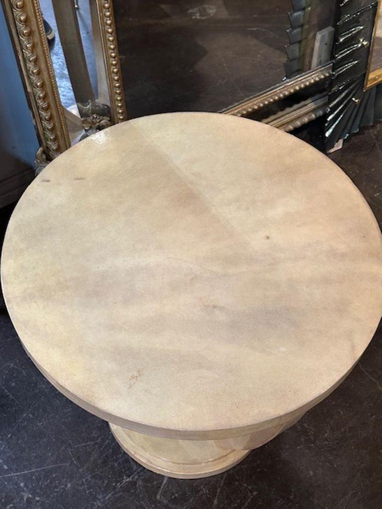 Pair of Italian Art Deco Side Tables For Sale 2
