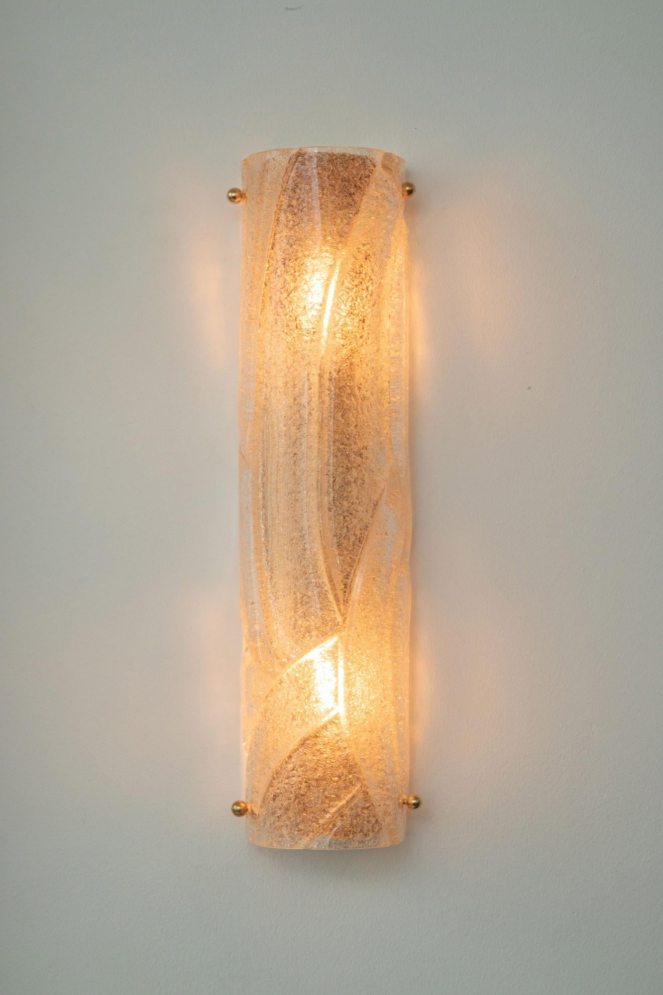 Coppia di lampade da parete in vetro di Murano ambrato in stile Art Deco italiano in vendita 1