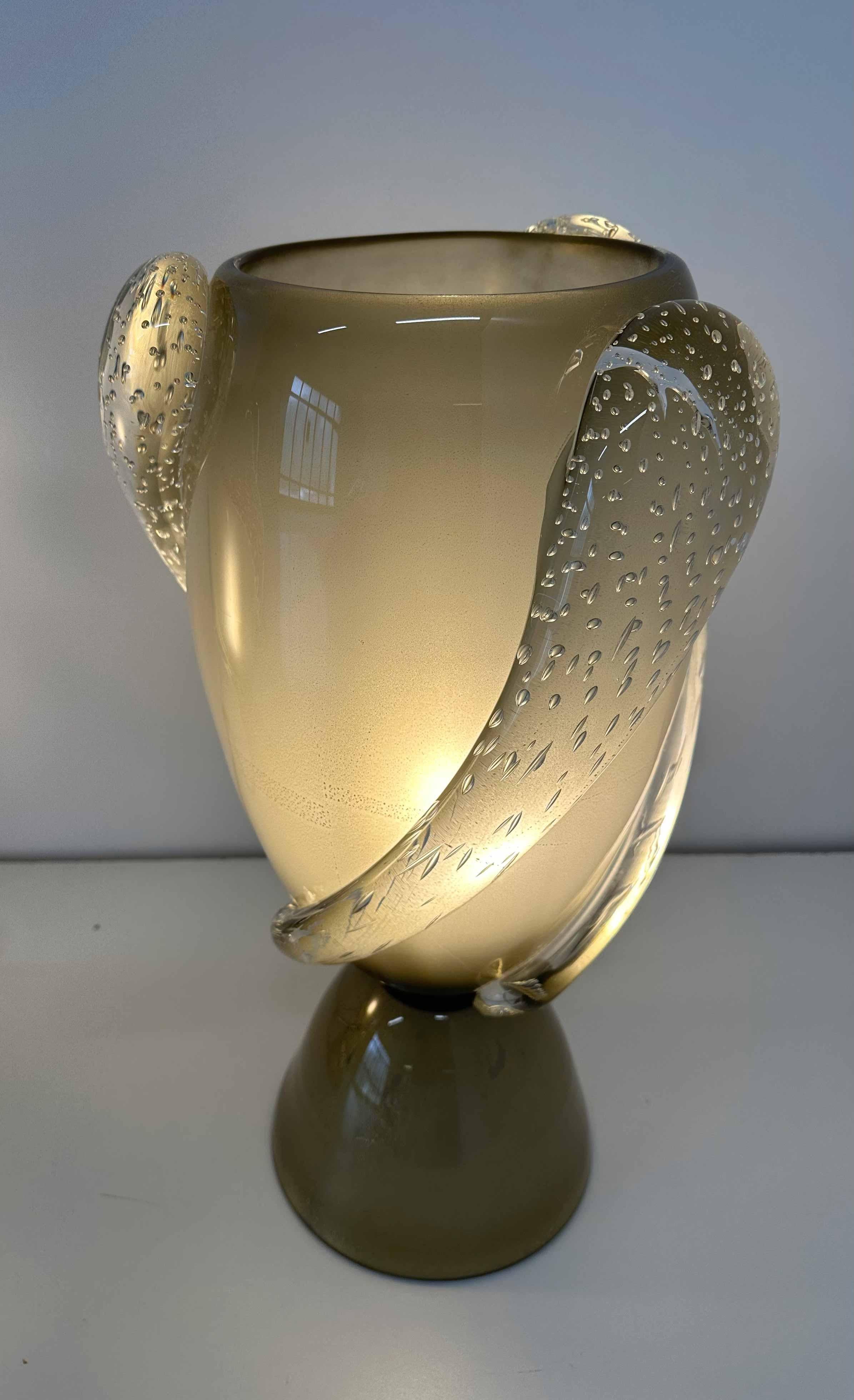 Coppia di lampade a vaso in vetro di Murano grigio e foglia d'oro in stile Art Déco italiano in vendita 3