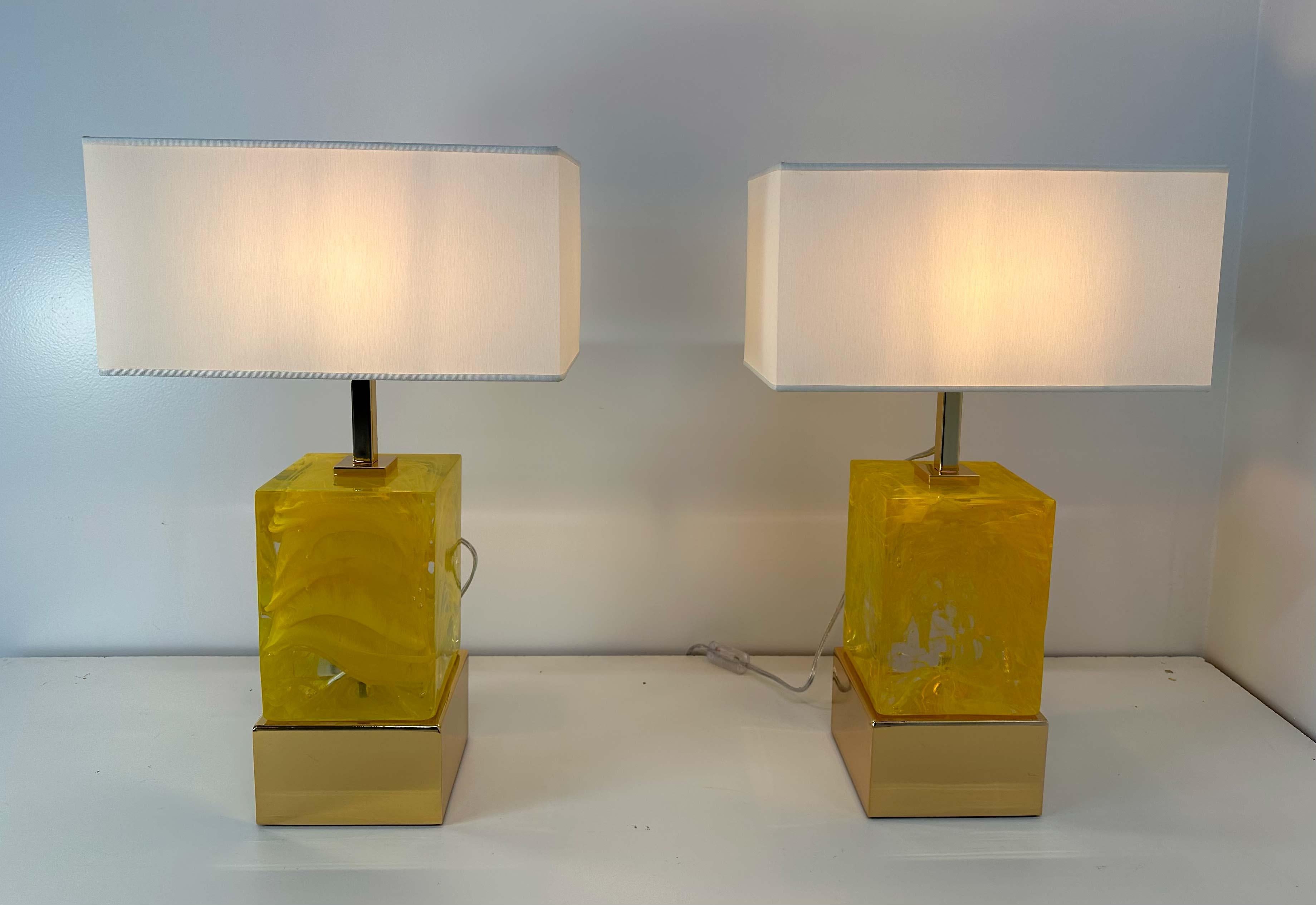 Pair of Italian Art Deco Style Yellow Murano Cube Glass Table Lamps  For Sale 7