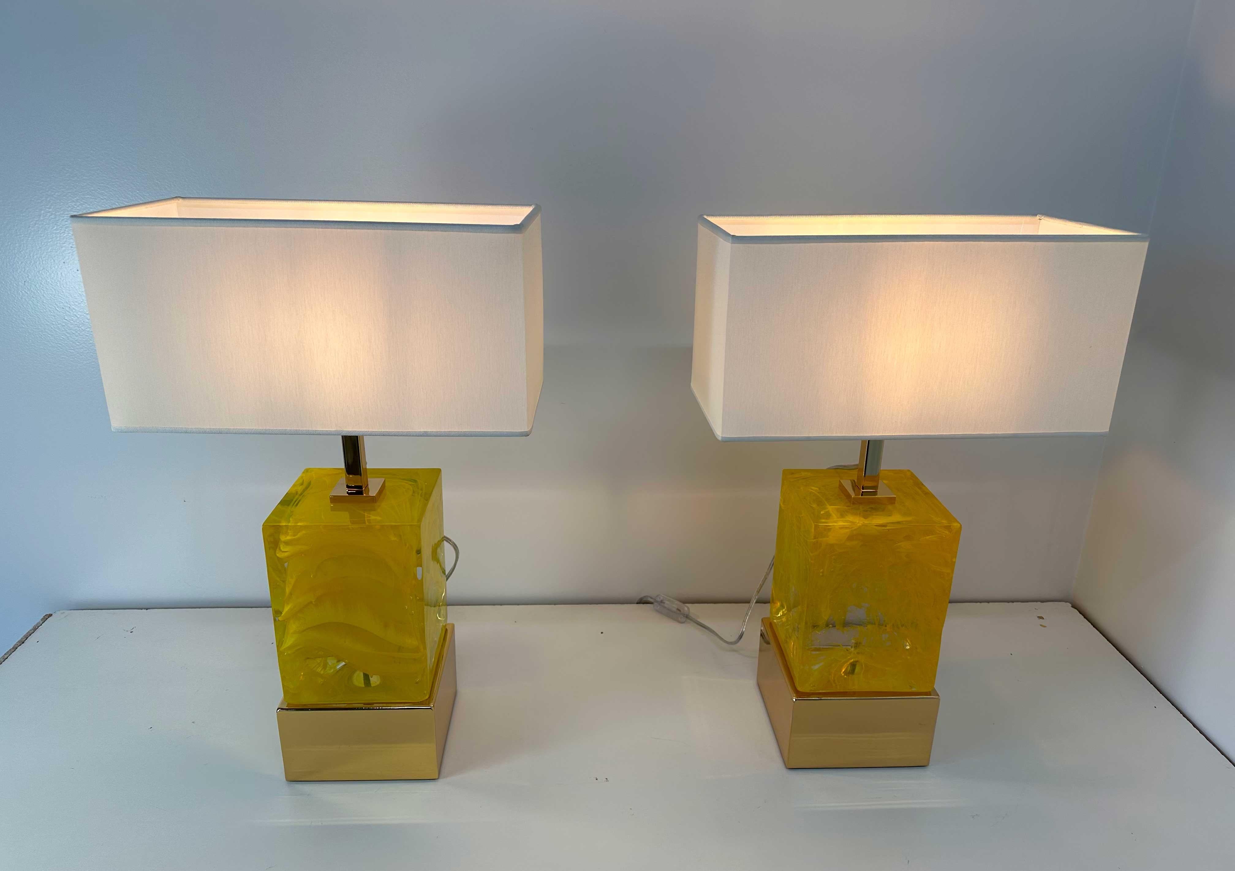 Pair of Italian Art Deco Style Yellow Murano Cube Glass Table Lamps  For Sale 8
