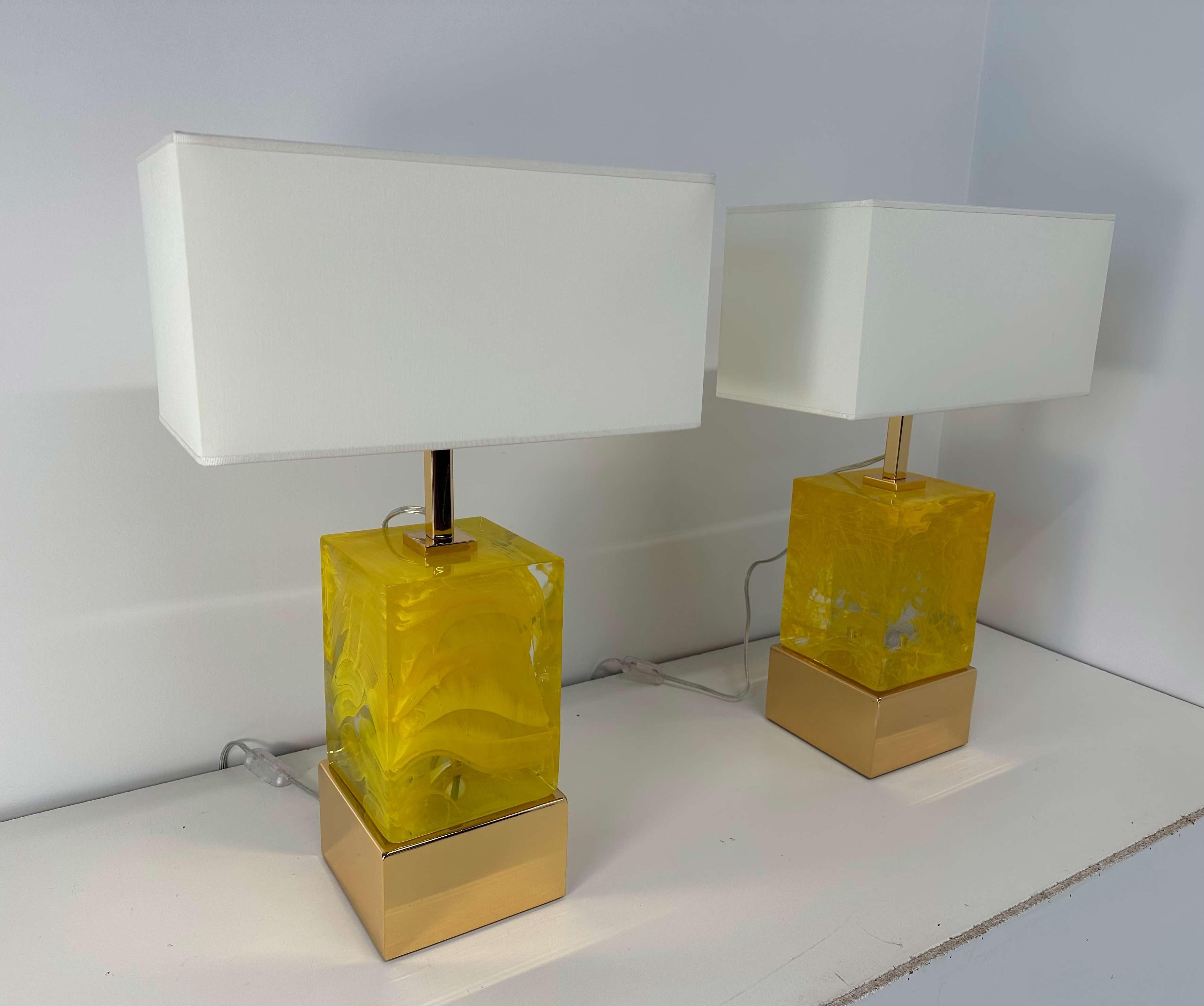 Murano Glass Pair of Italian Art Deco Style Yellow Murano Cube Glass Table Lamps  For Sale