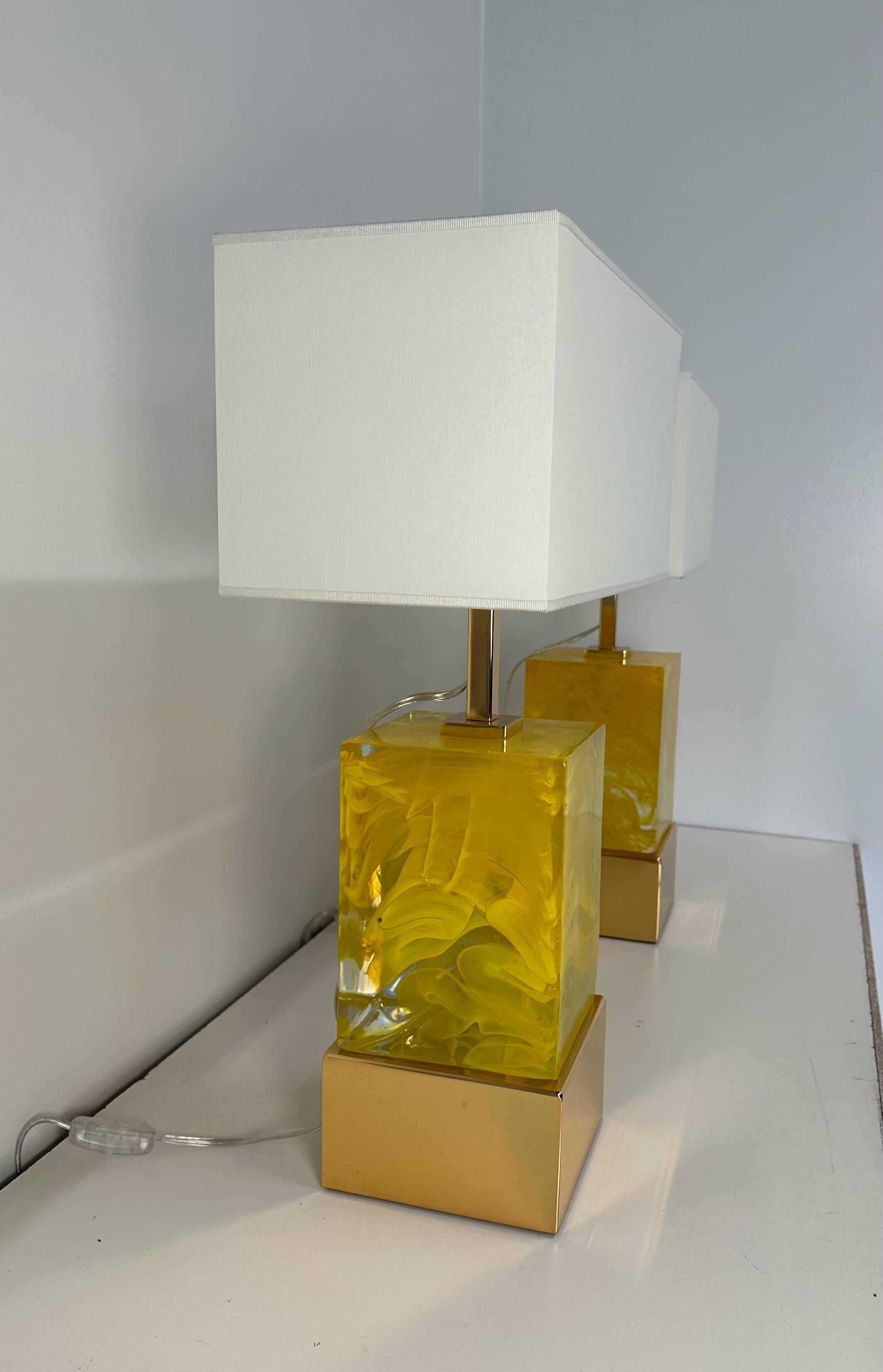 Pair of Italian Art Deco Style Yellow Murano Cube Glass Table Lamps  For Sale 2