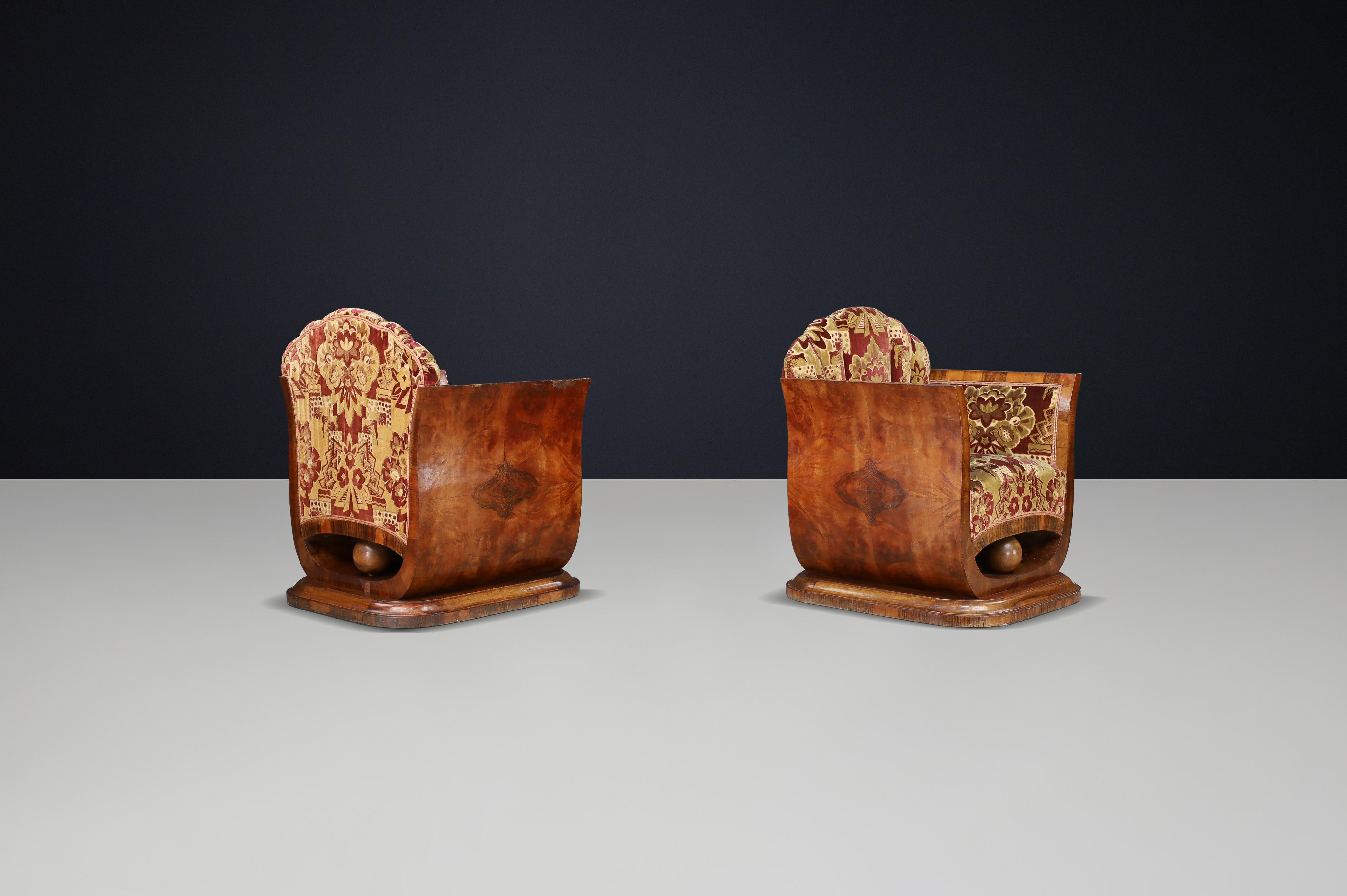 Paar italienische Art-Deco-Sessel aus Nussbaummaser mit Original-Samt, Neapel (Frühes 20. Jahrhundert) im Angebot