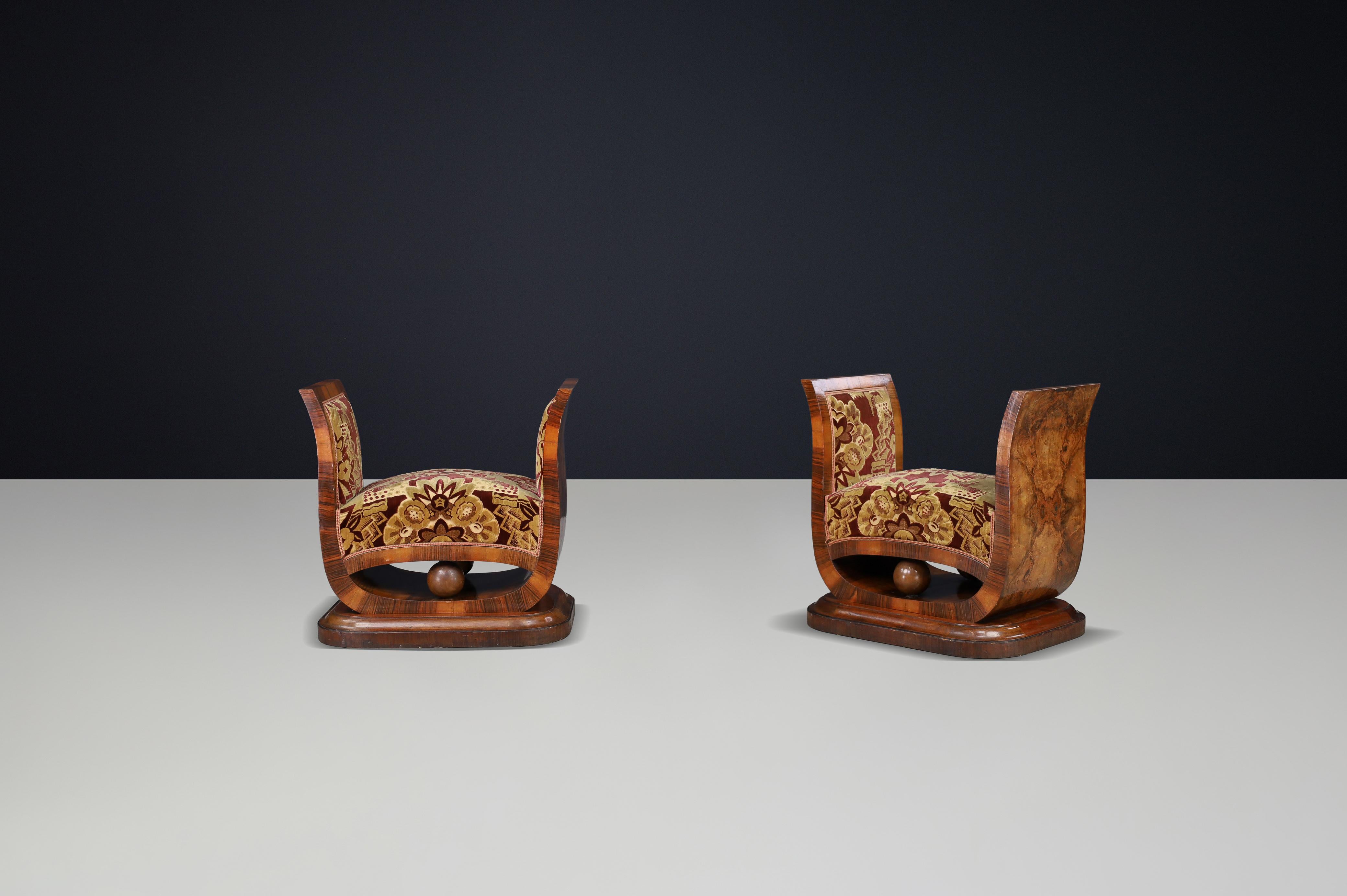 Paar italienische Art-Déco-Hocker aus Nussbaummaser mit Original-Samt, Neapel, 1930er Jahre im Angebot 10