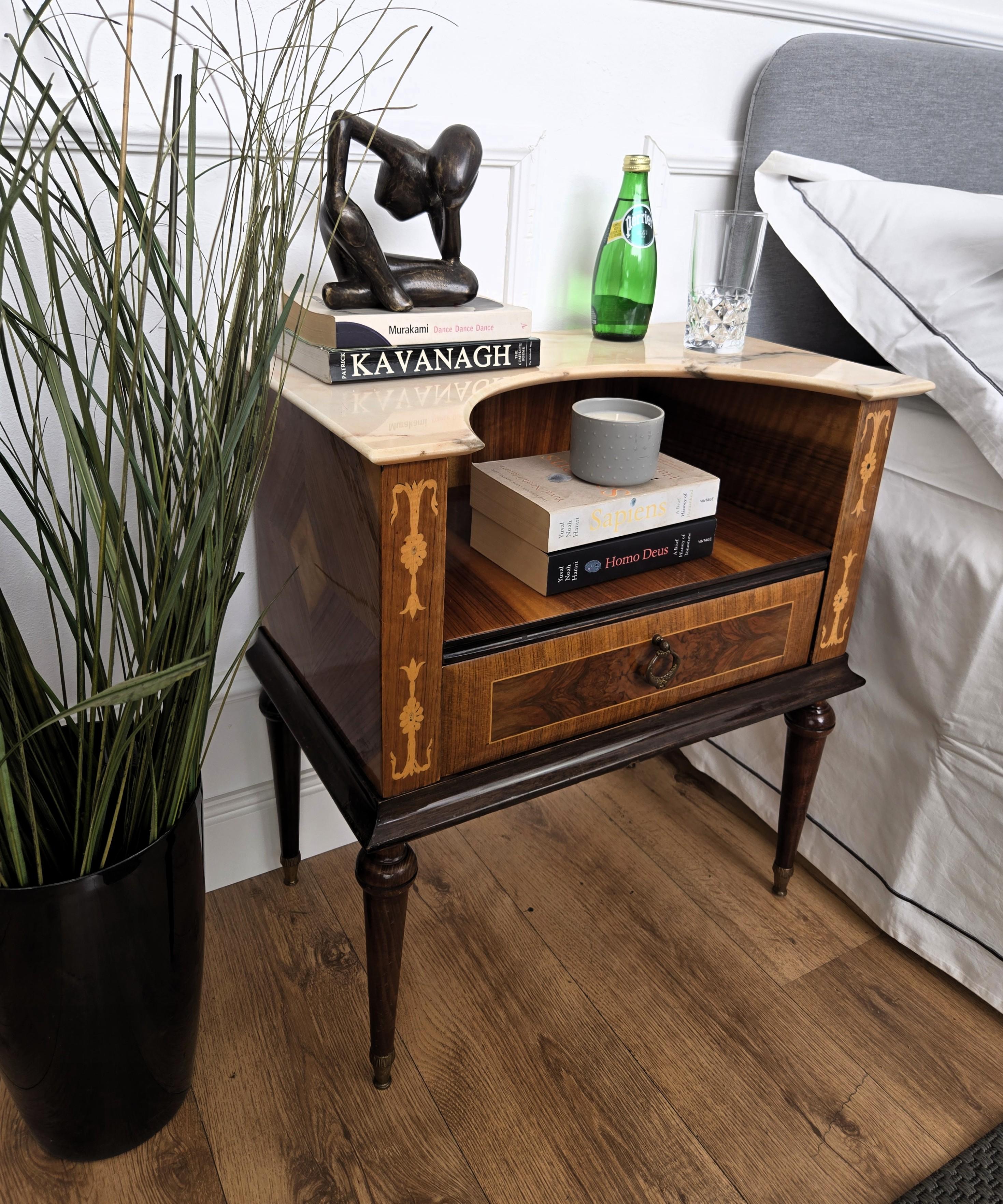 Pair of Italian Art Deco Wood Marble Top Night Stands Bedside Tables In Good Condition For Sale In Carimate, Como
