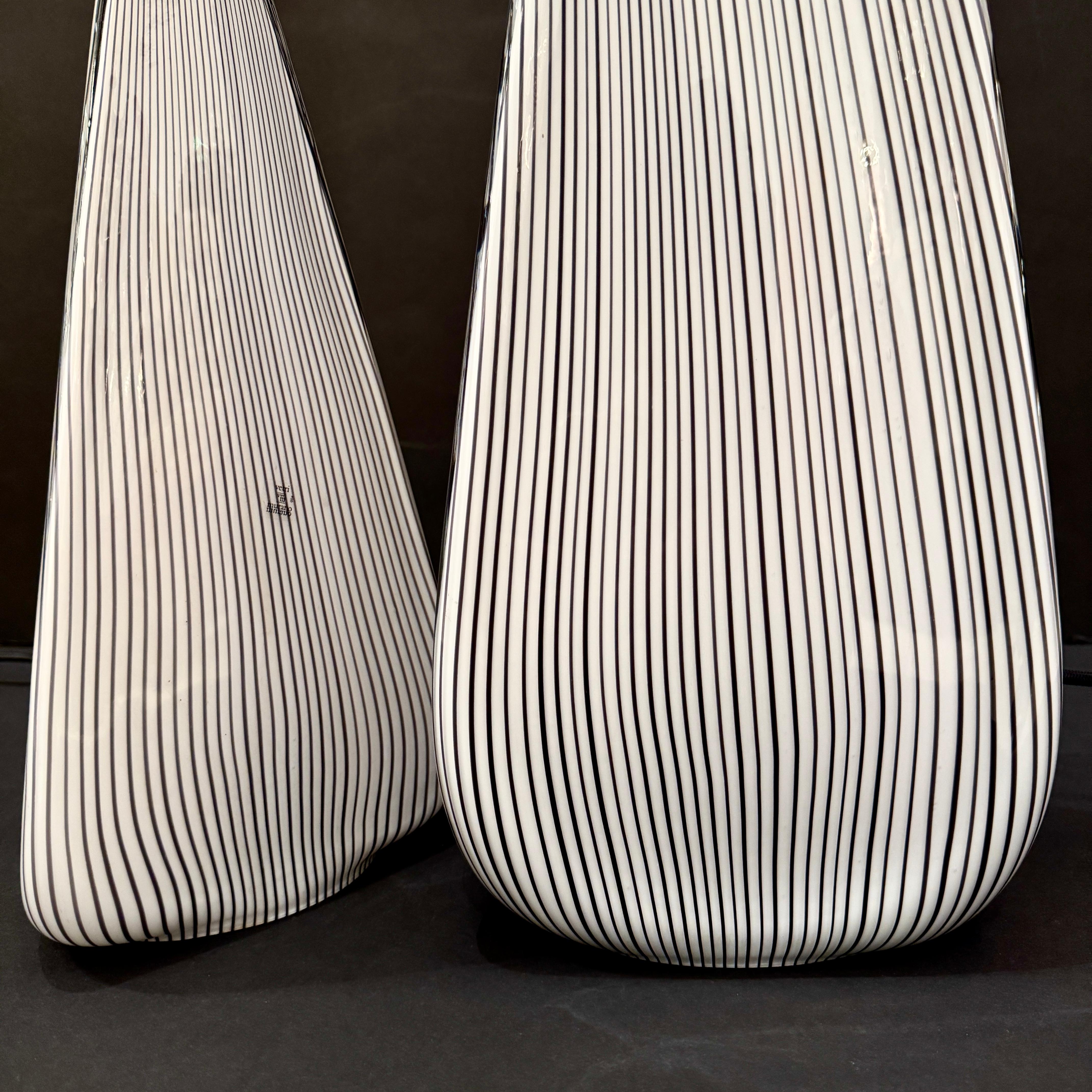Pair of Italian Art Glass table Lamps In Good Condition For Sale In New York, NY