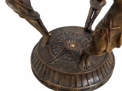 Paire de tables d'appoint italiennes Art nouveau en bronze sur socle, ornées de danseuses, vers 1920