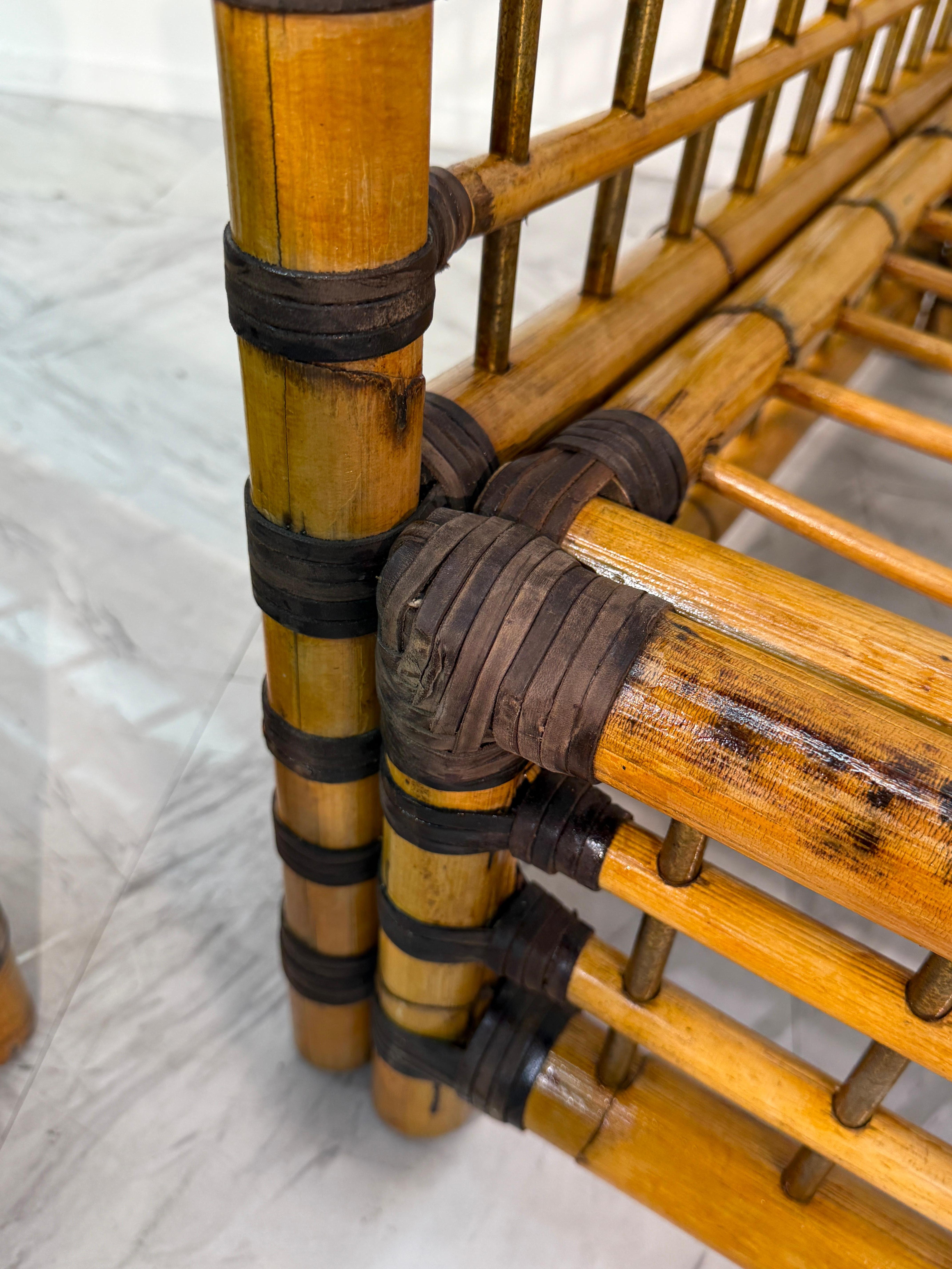 Paire de chaises longues italiennes en bambou et rotin, 1970 en vente 5