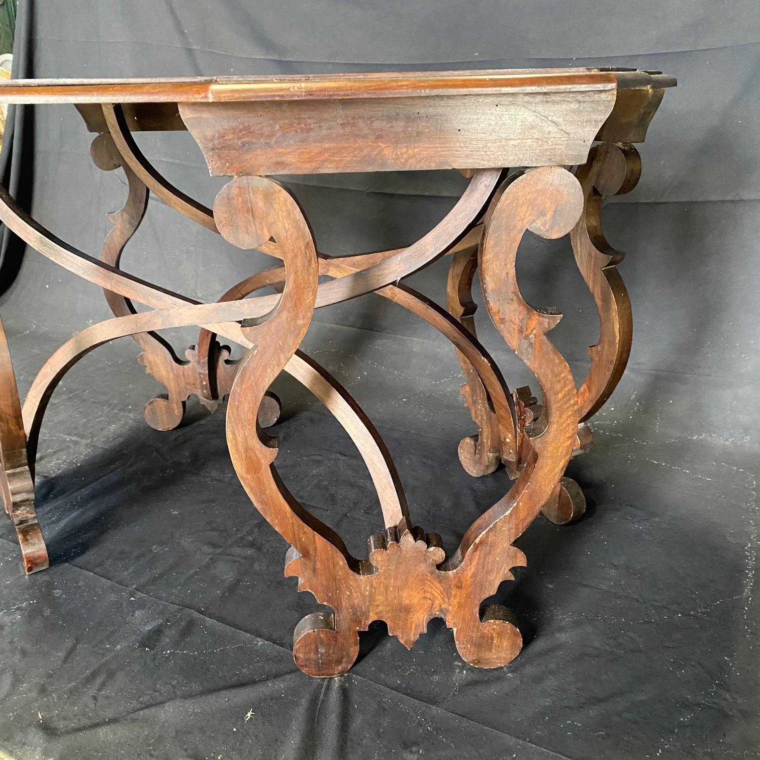 Pair of Italian Baroque Early 18th Century Demilune Walnut Console Tables For Sale 6