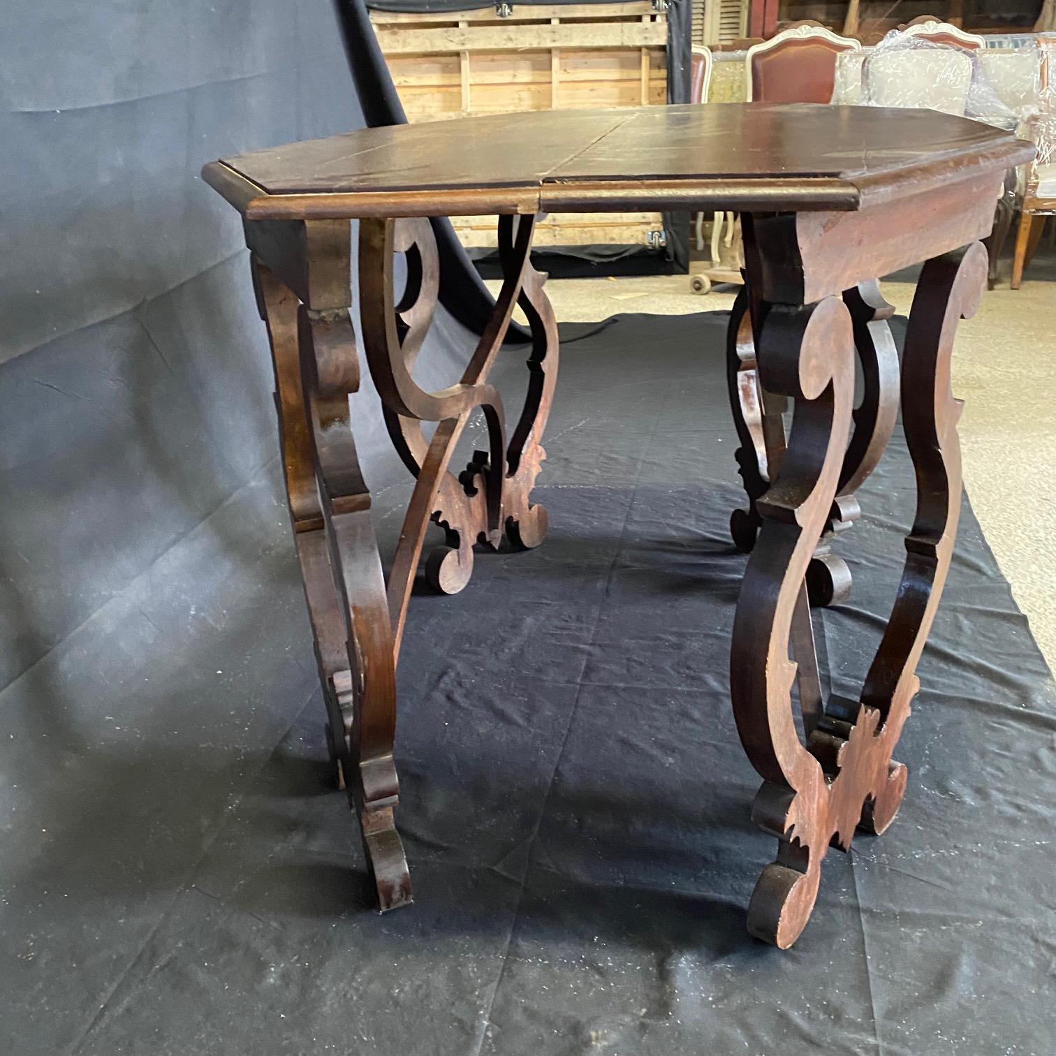 Pair of Italian Baroque Early 18th Century Demilune Walnut Console Tables For Sale 9