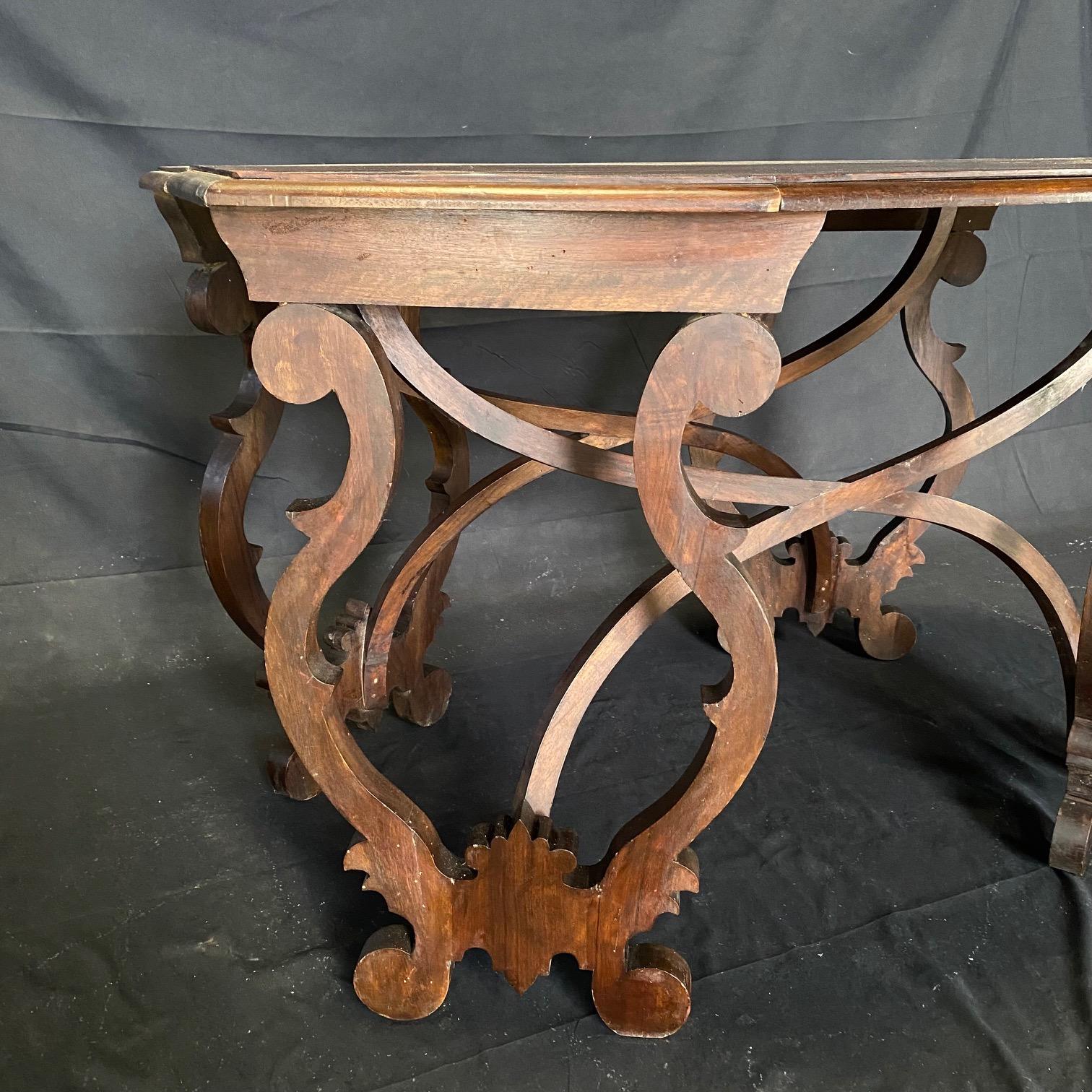 Pair of Italian Baroque Early 18th Century Demilune Walnut Console Tables For Sale 12