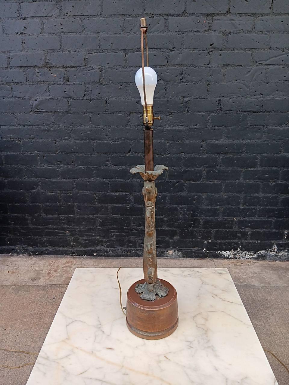 Mid-20th Century Pair of Italian Baroque Patinated Brass Table Lamps For Sale