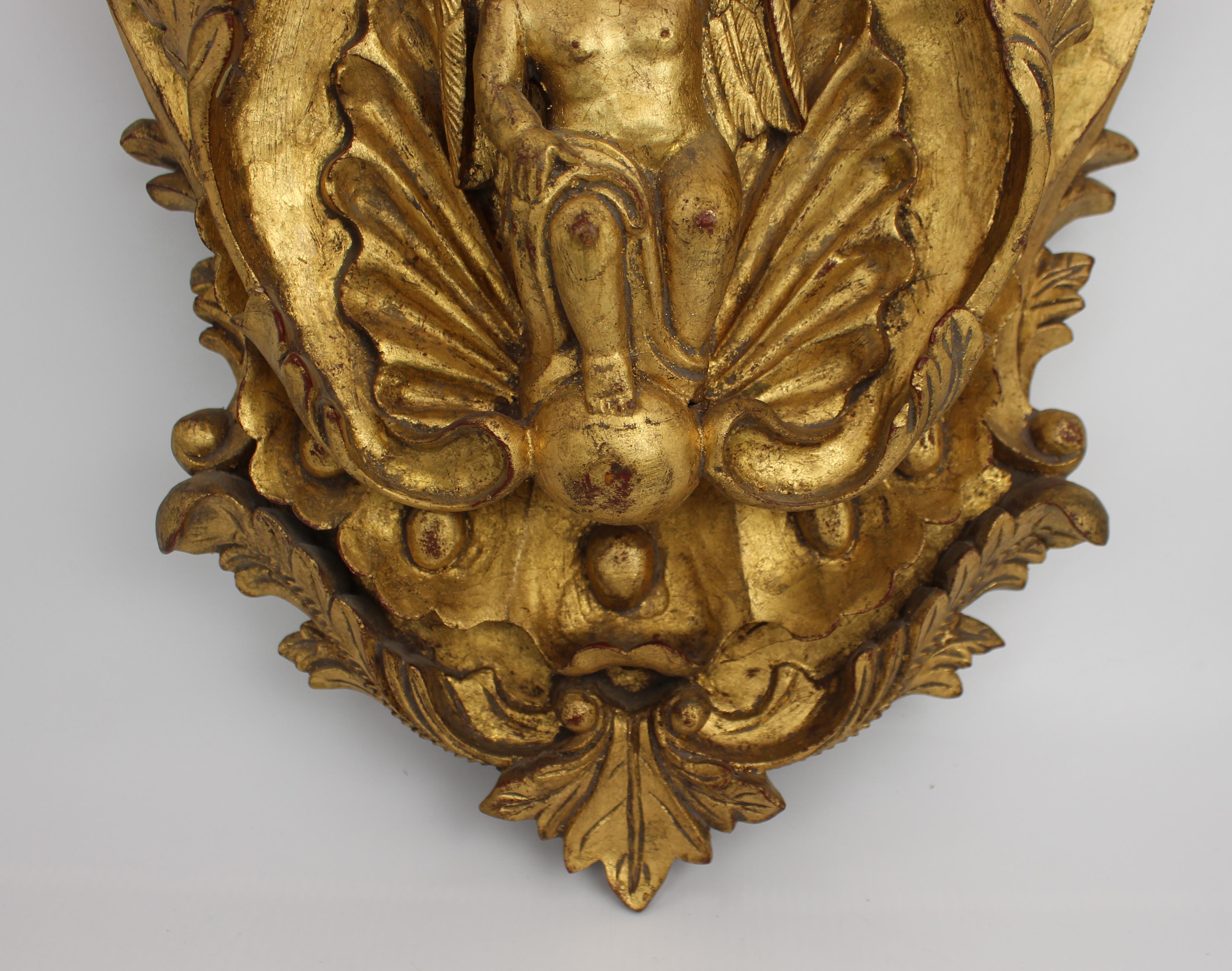 Coppia di mensole da parete in legno dorato di epoca barocca con motivi a cherubino in vendita 6