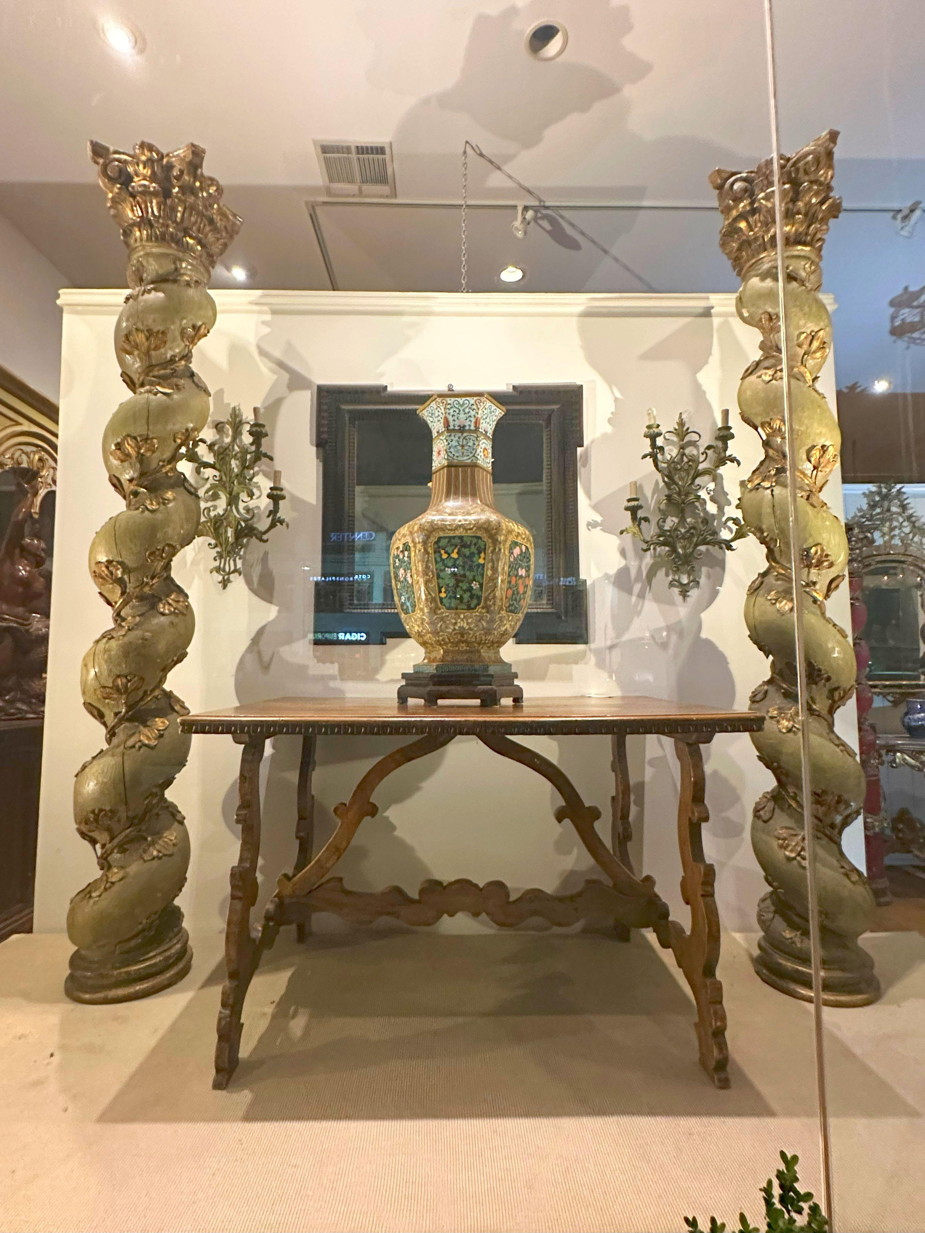 Paar italienische barocke Solomonic-Säulen im Stil des Barock – um 1700 im Angebot 6