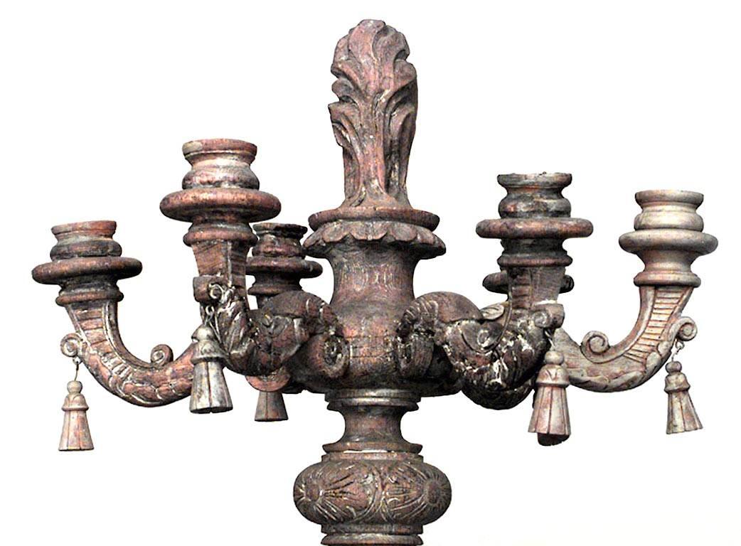 Paire de torchères de sol baroques italiennes en bois sculpté Bon état - En vente à New York, NY