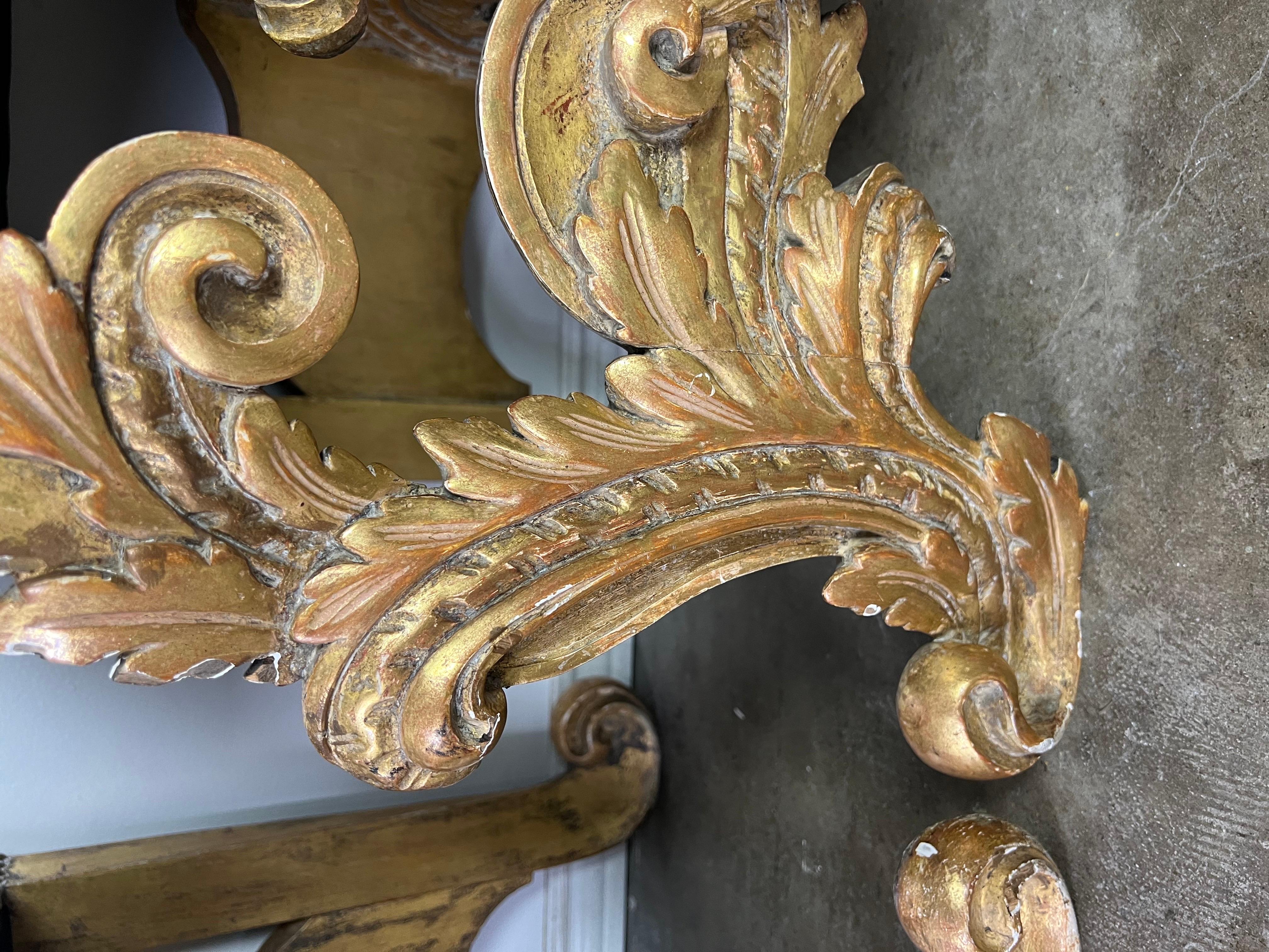 Paire de bancs italiens de style baroque en bois doré, vers 1920 en vente 5