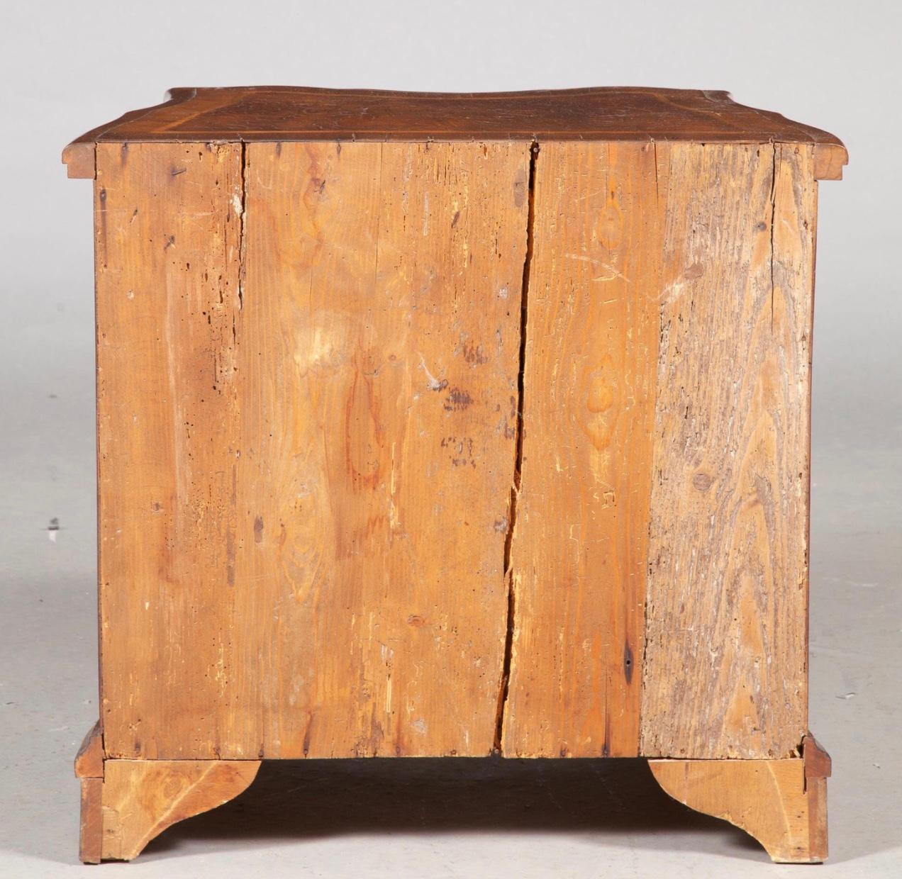 Pair of Italian Baroque Style Inlaid Walnut Bedside Commodes In Good Condition In Bradenton, FL