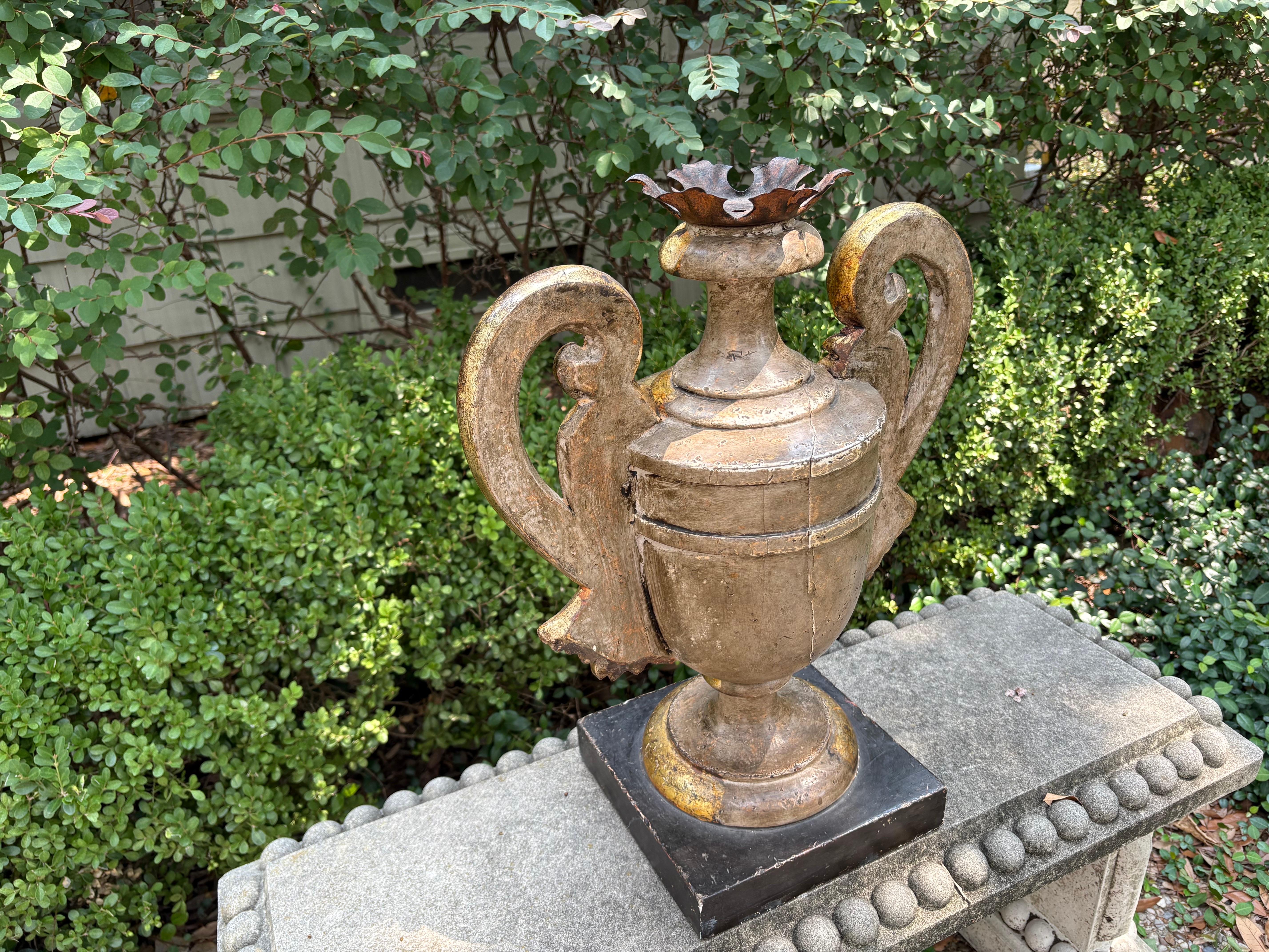 Pair Of Italian Baroque Style Urns For Sale 5