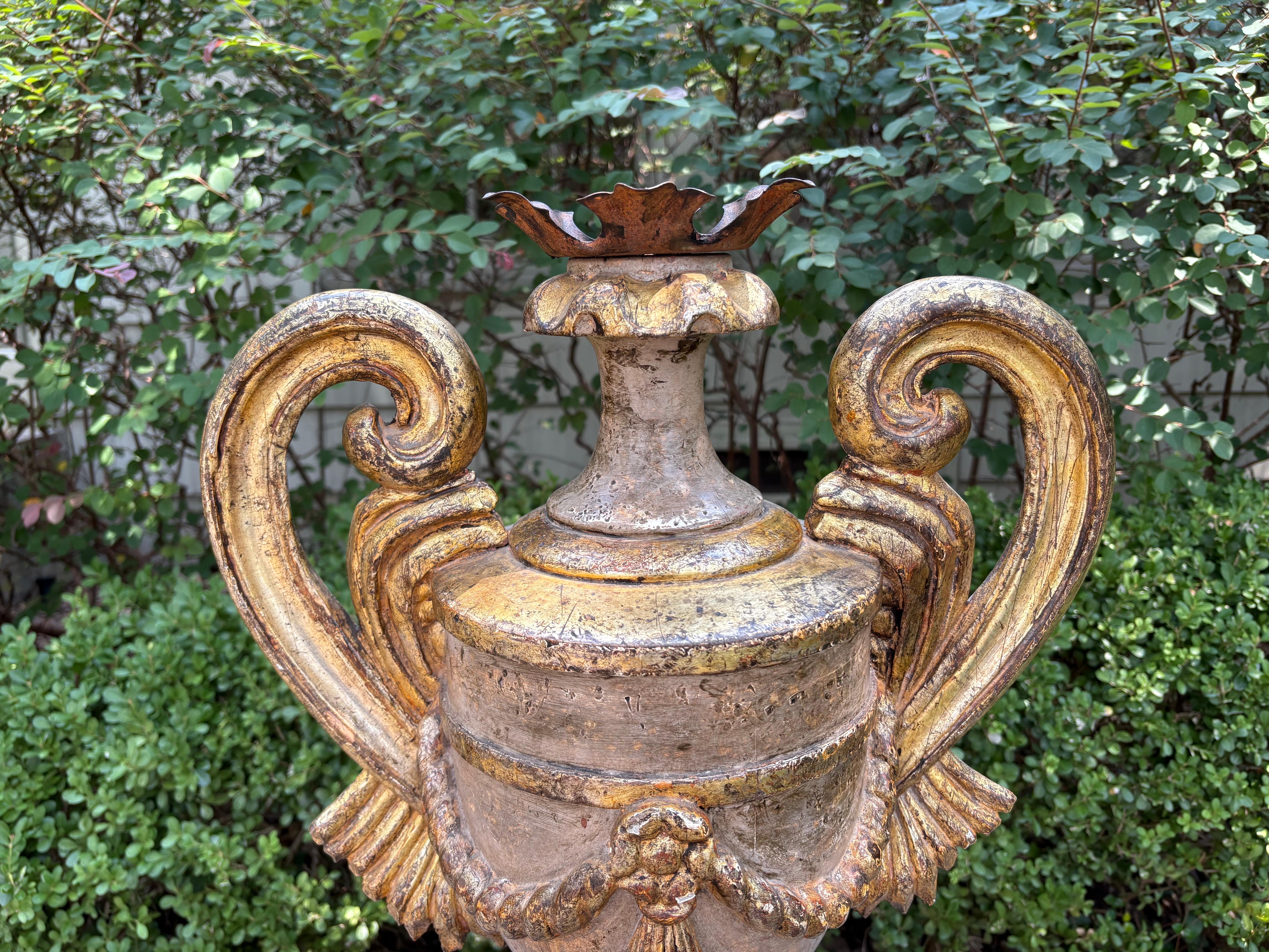 Pair Of Italian Baroque Style Urns For Sale 1