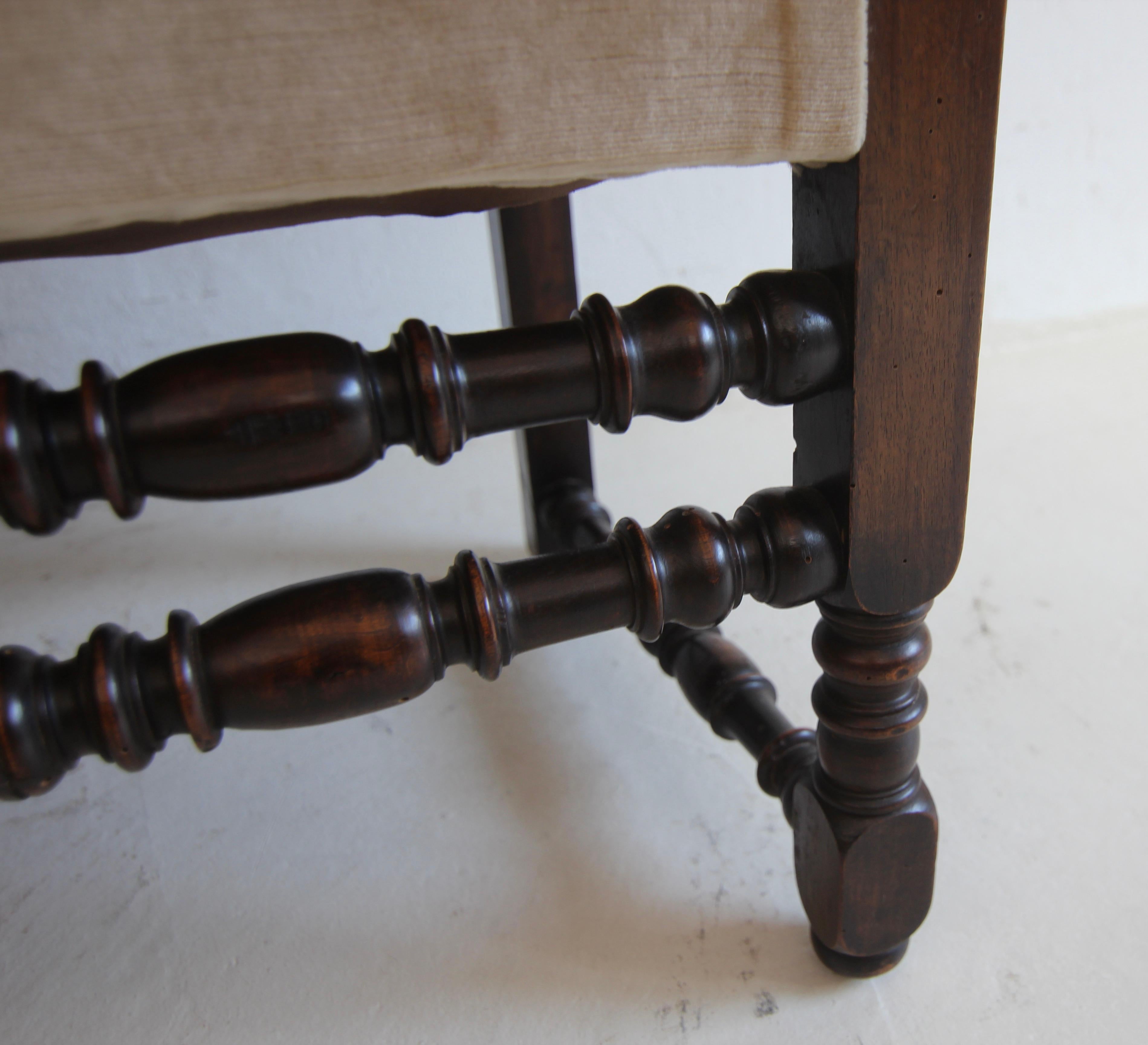 Pair of Italian Baroque Walnut Armchairs For Sale 10