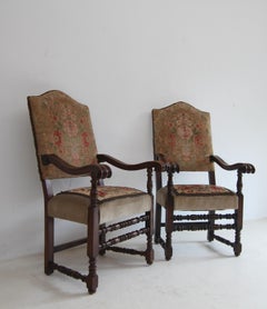 Pair of Italian Baroque Walnut Armchairs