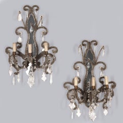 Ein Paar italienische Wandleuchten mit Perlen und Spiegeln