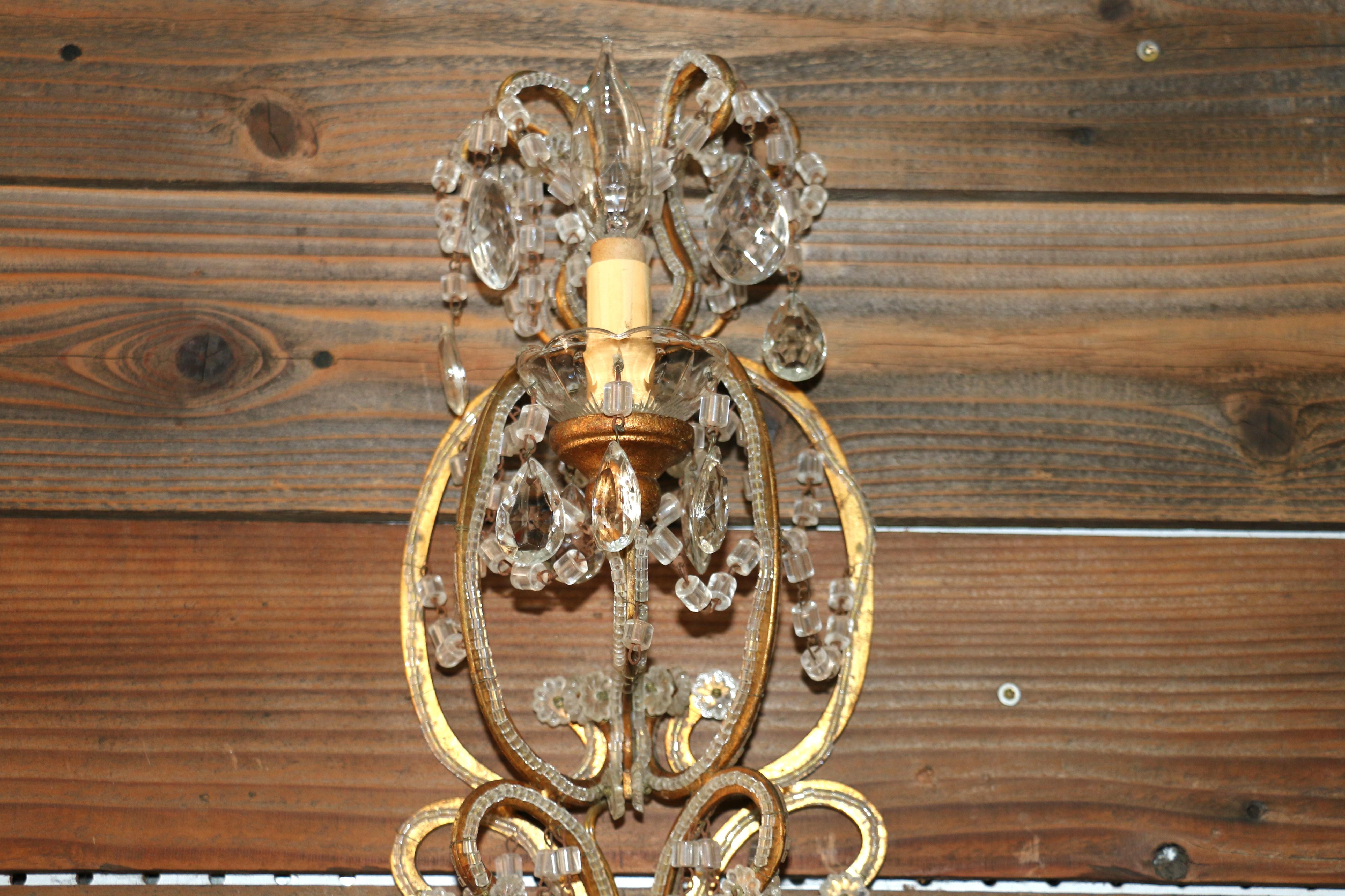 Paire d'appliques italiennes à trois lumières perlées, vers 1940 en vente 1