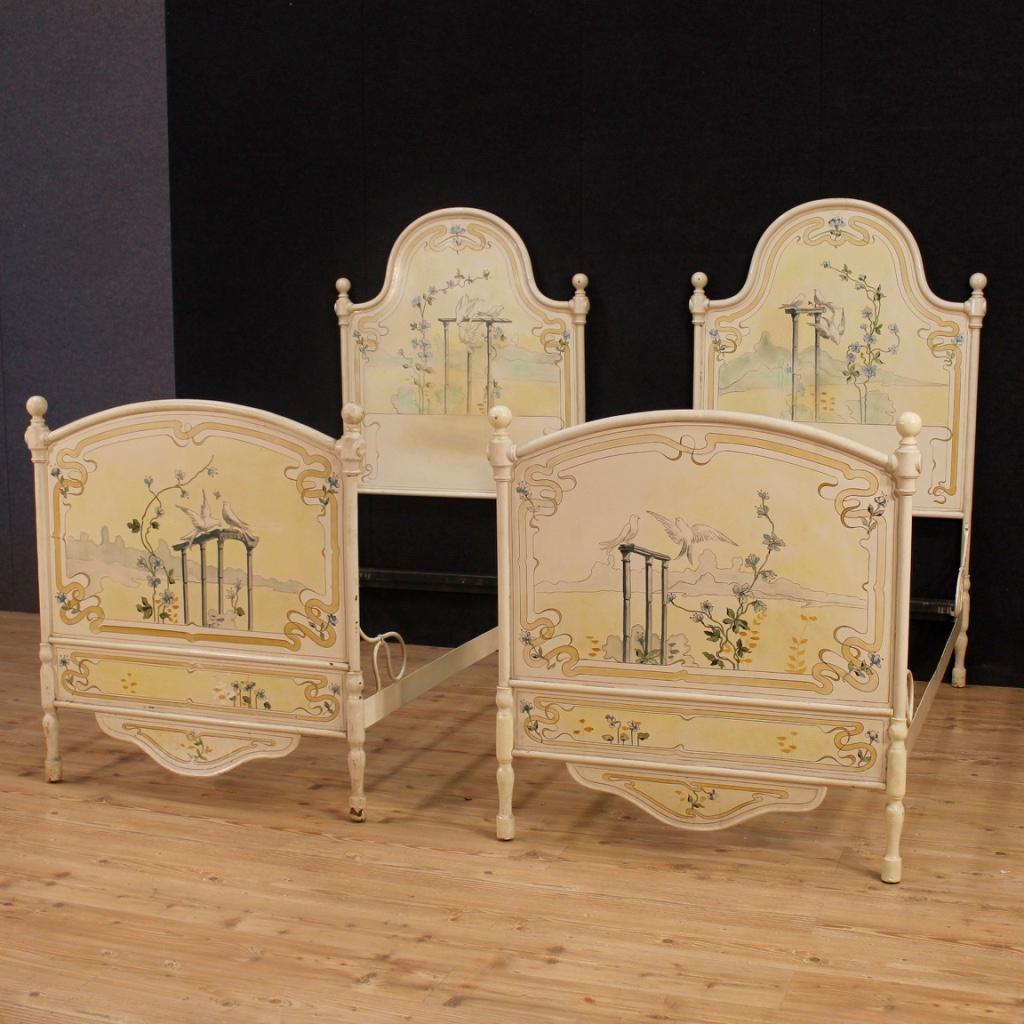 Pair of Italian Beds in Lacquered and Painted Iron from 20th Century 1