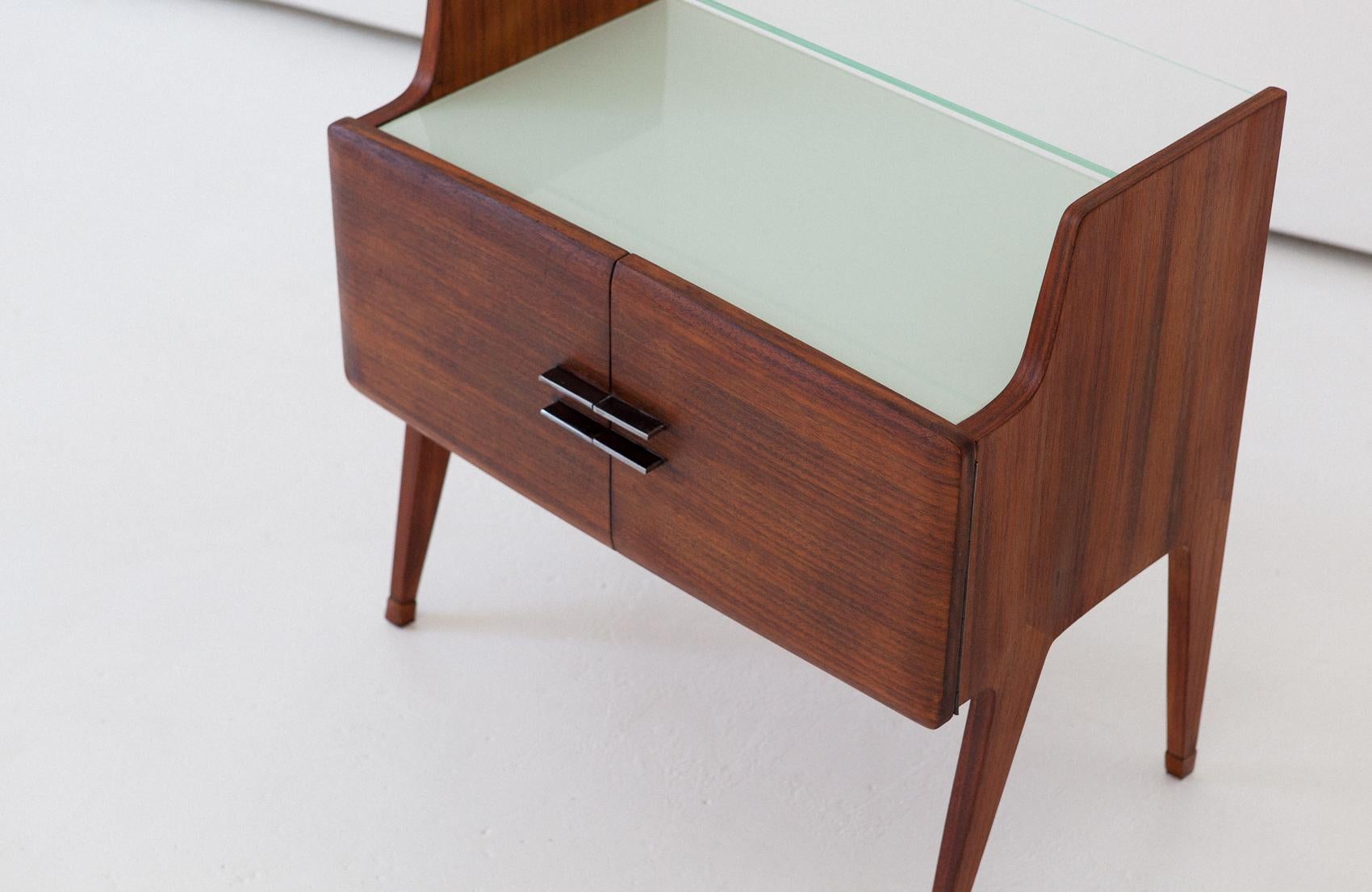 Mid-20th Century Pair of Italian Bedside Tables, 1950s