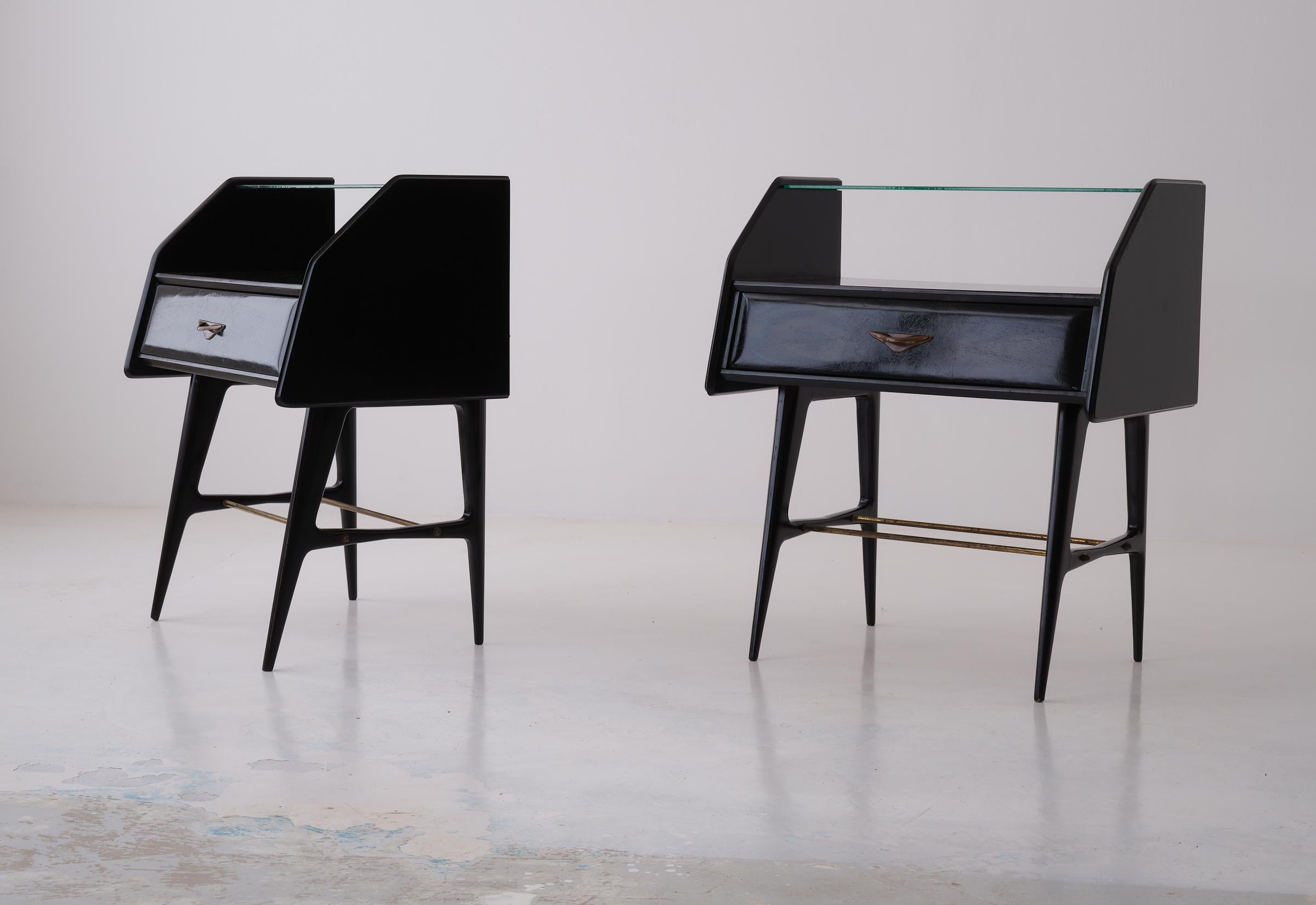 Pair of Italian Bedside Tables in Black Lacquered Wood Glass Shelf and Brass 2