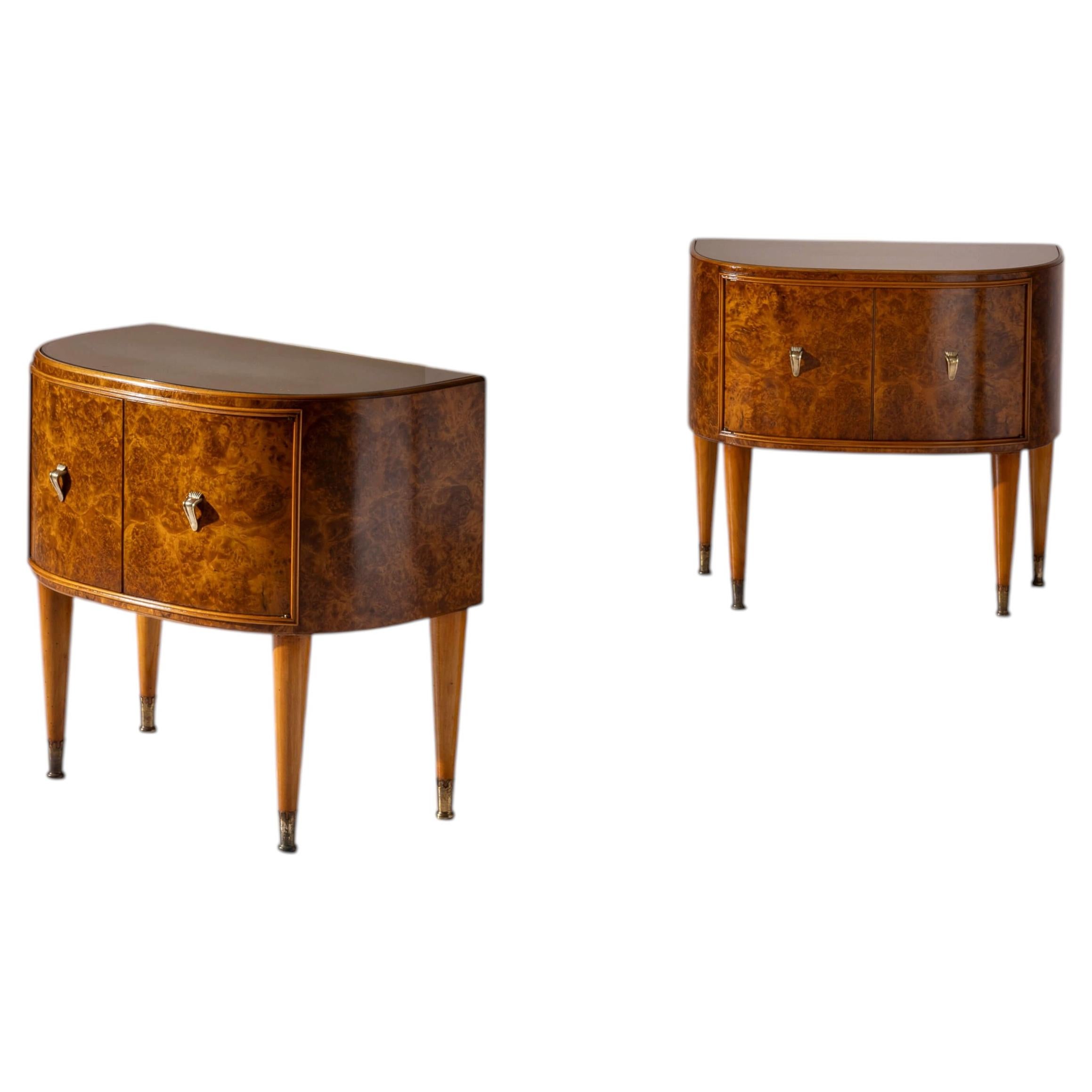 Pair of Italian Bedside Tables in Burl and Olive Glass, 1950s For Sale