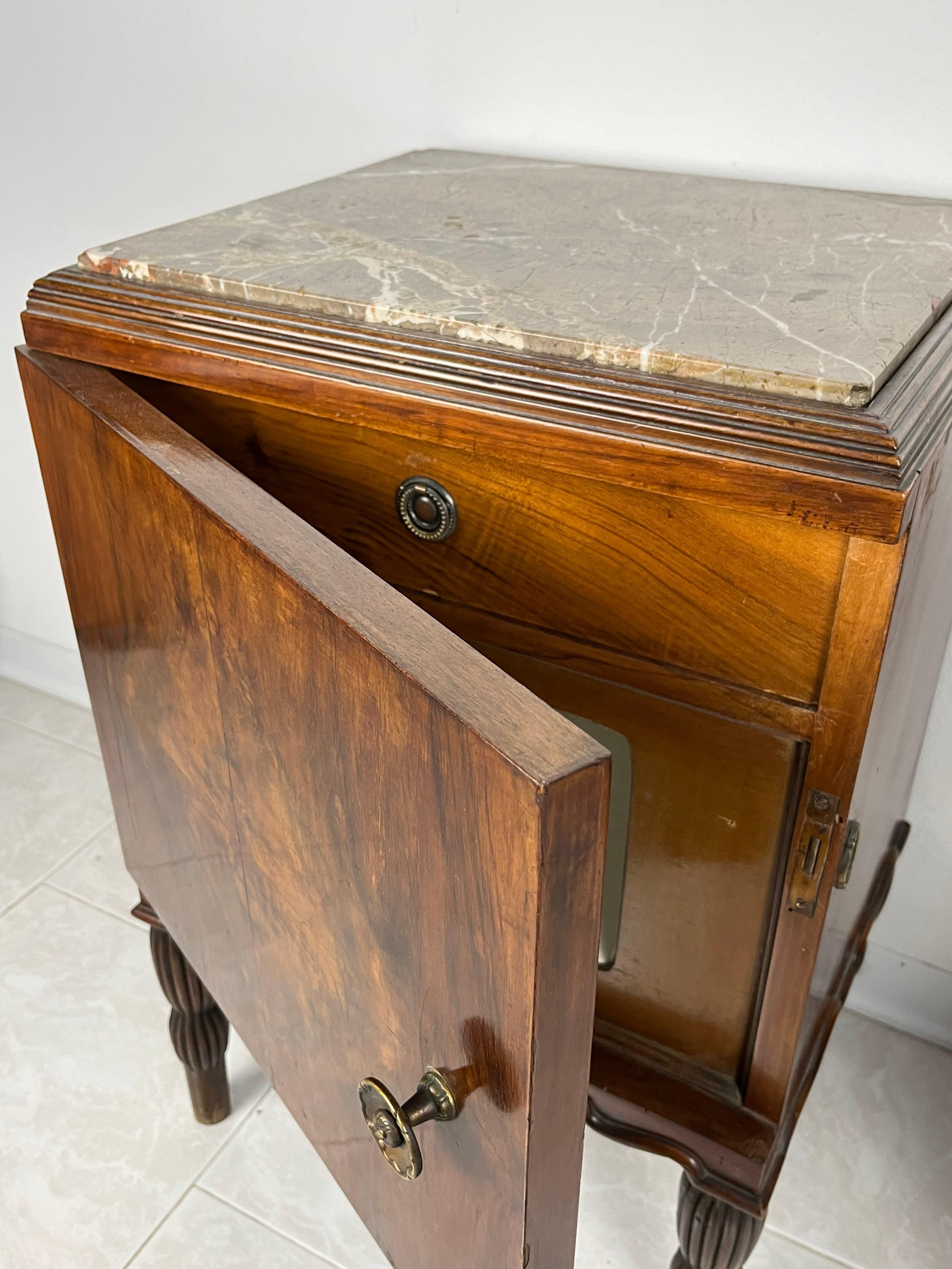 Pair of Italian bedside tables with marble top, art deco, 1930s
Found in a noble villa in the Sicilian hinterland. They have a compartment for the nightcup, as was used at that time, and a drawer. They show signs of aging, overall in good condition.