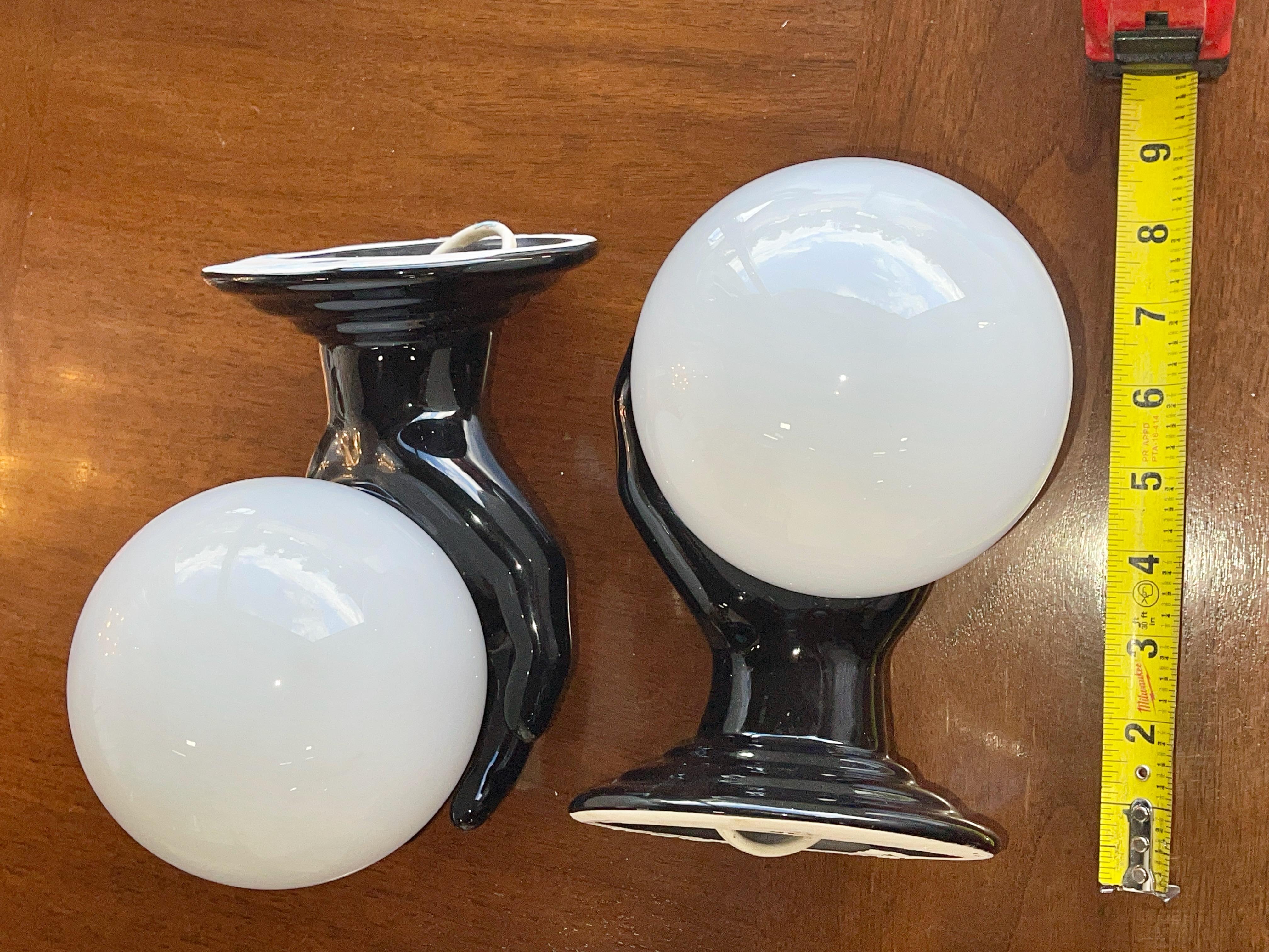 Ceramica Coppia di lampade a mano in ceramica nera italiana in vendita