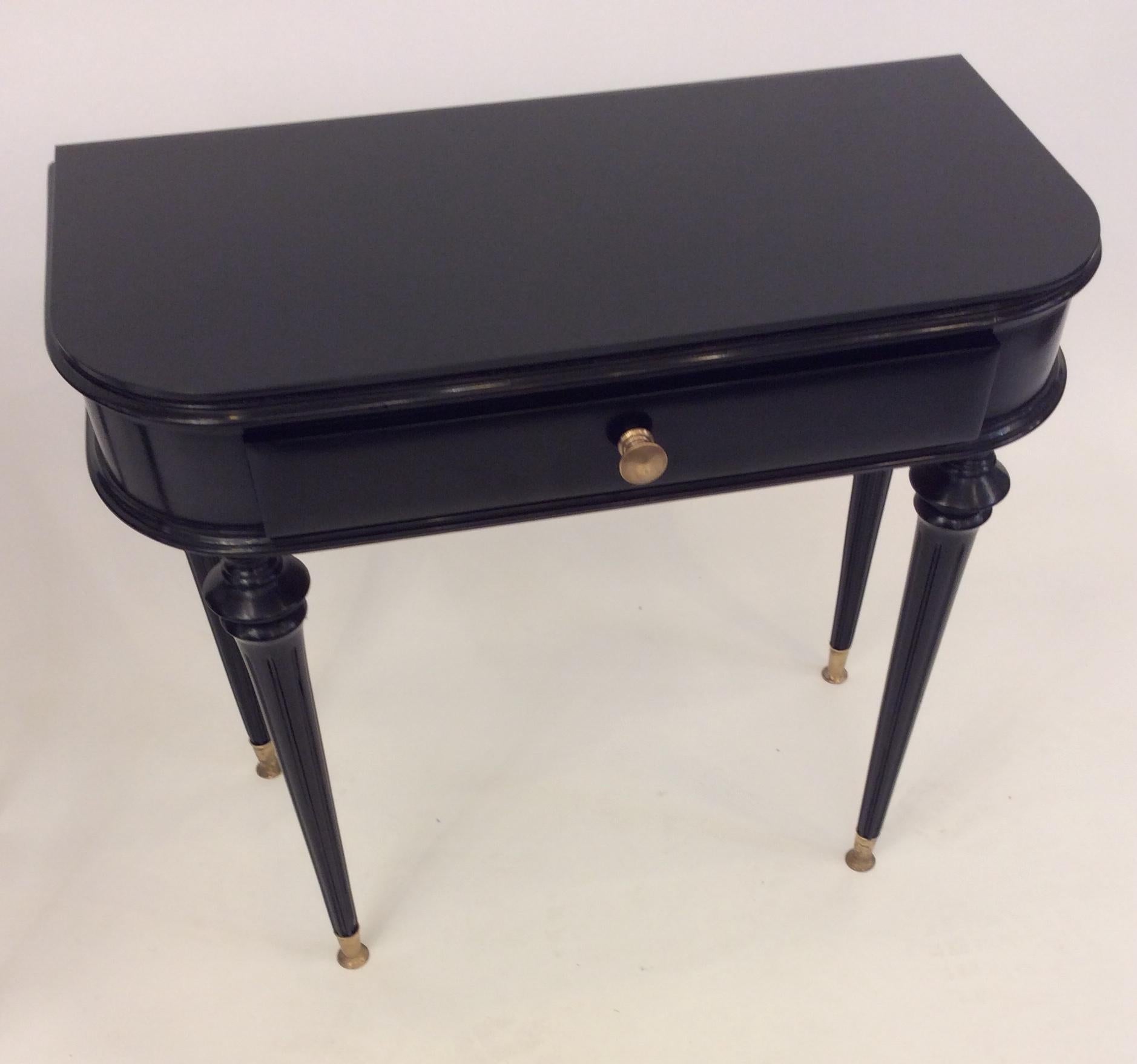 Pair of Italian Black Lacquered Side Tables Attributed to Paolo Buffa circa 1940 In Good Condition In London, GB