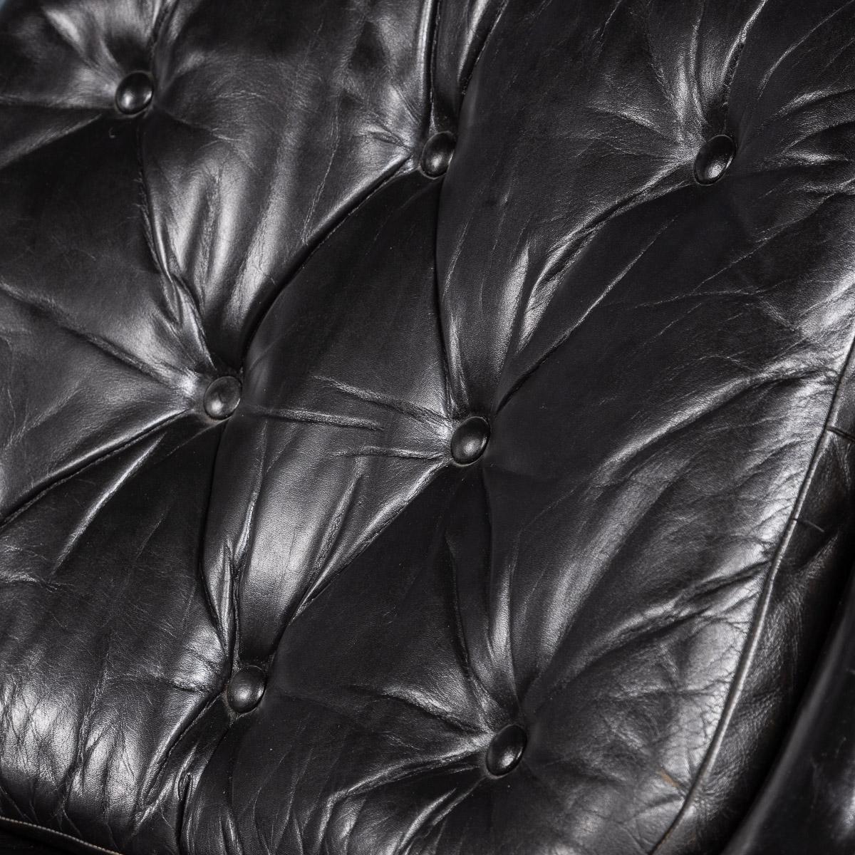 Pair of Italian Black Leather Lounge Chairs, circa 1970 10