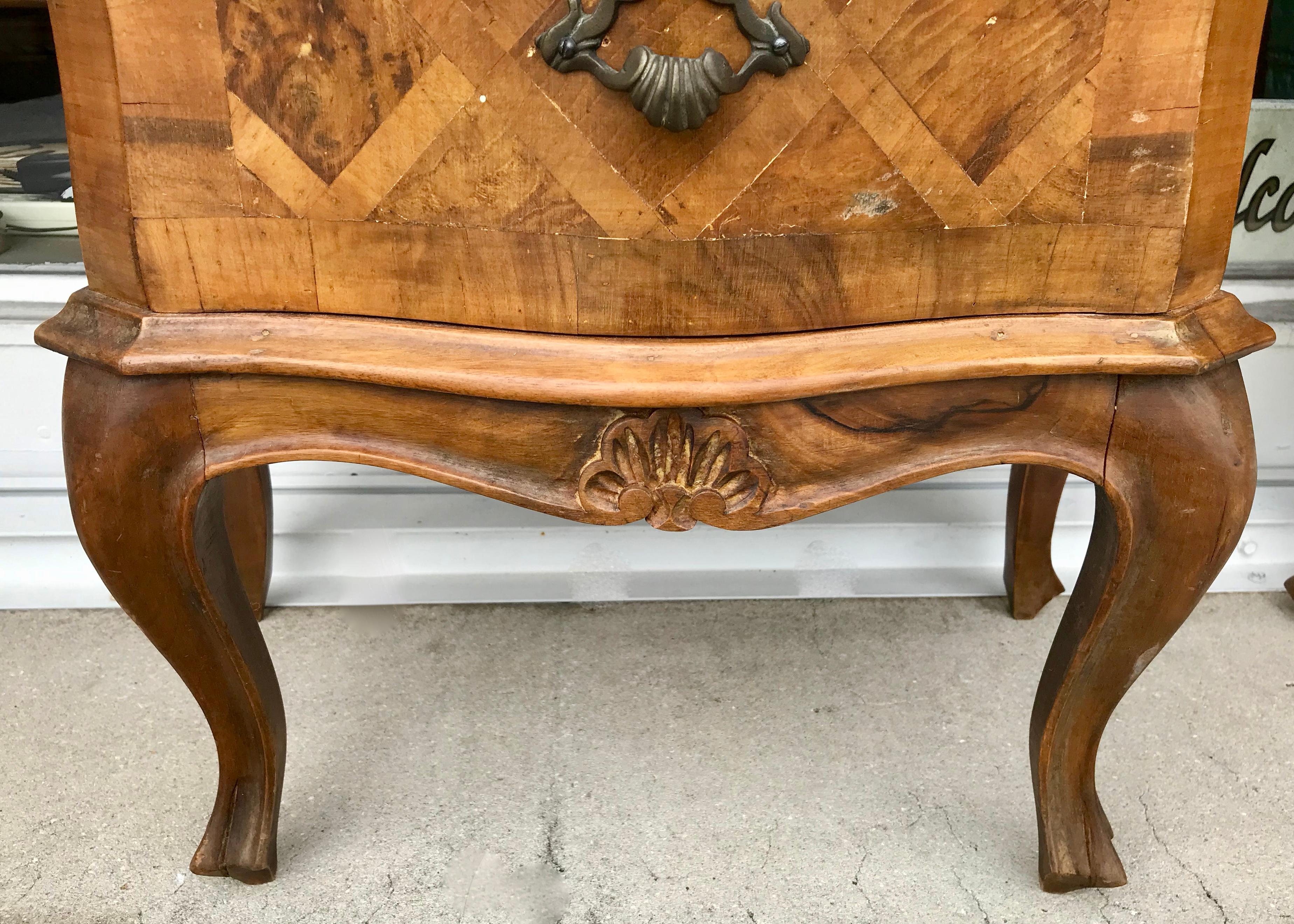 Pair of Italian Bombe' Chair-Side Commodes 8