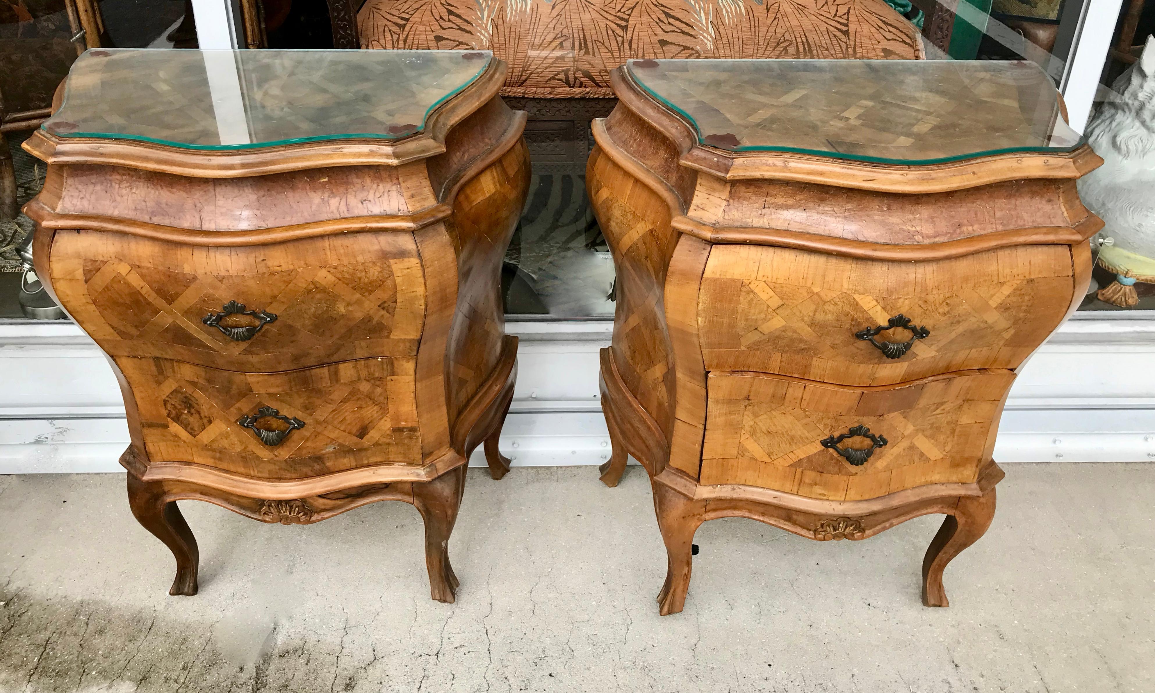 Pair of Italian Bombe' Chair-Side Commodes 12