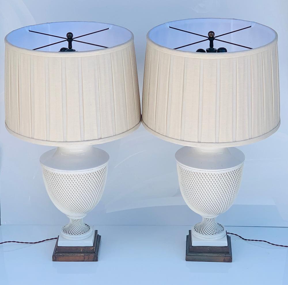 Mid-Century Modern Pair of Italian Braided Ceramic Lamps With Gilded Base