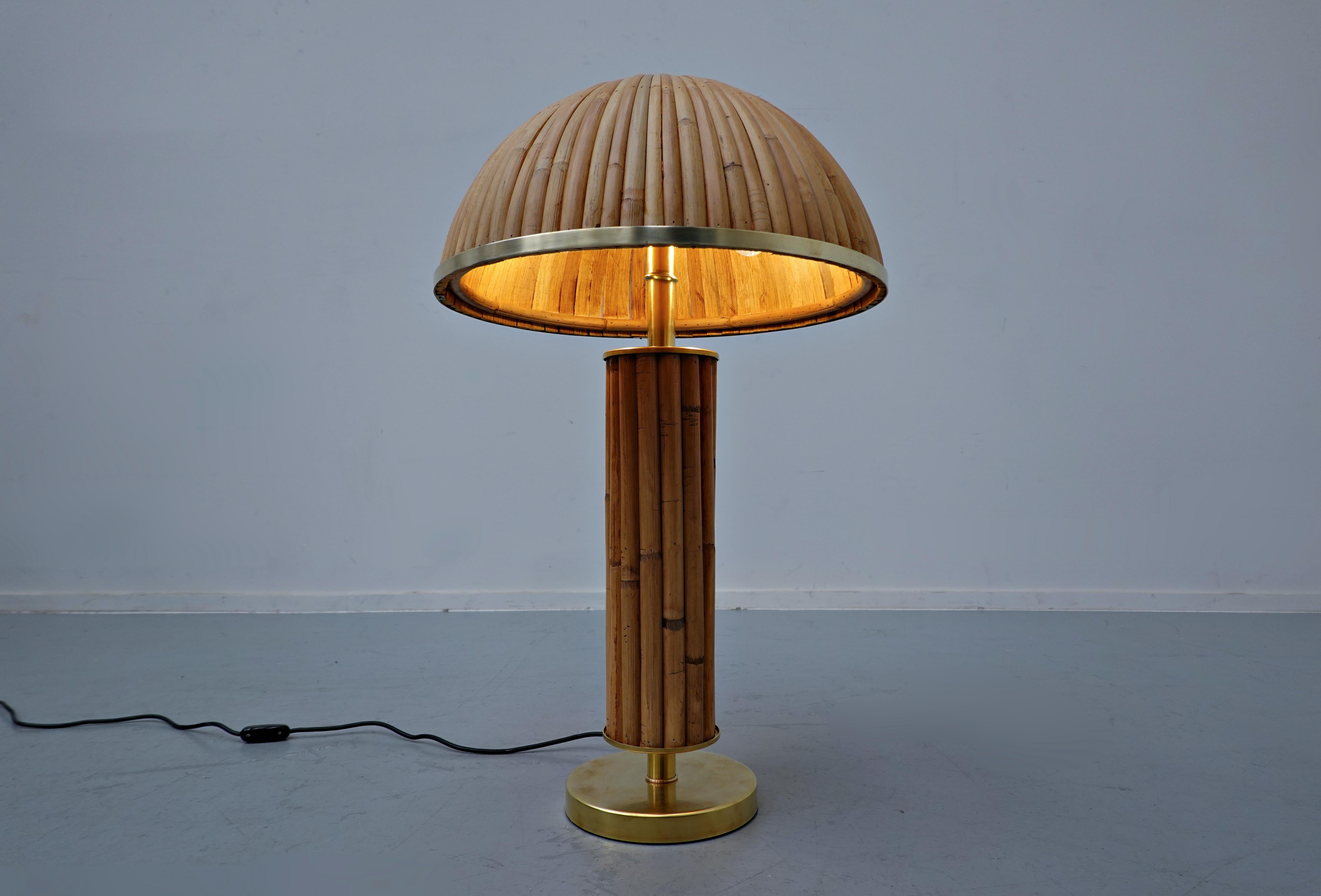 Late 20th Century Pair of Italian Brass and Bamboo Table Lamp For Sale
