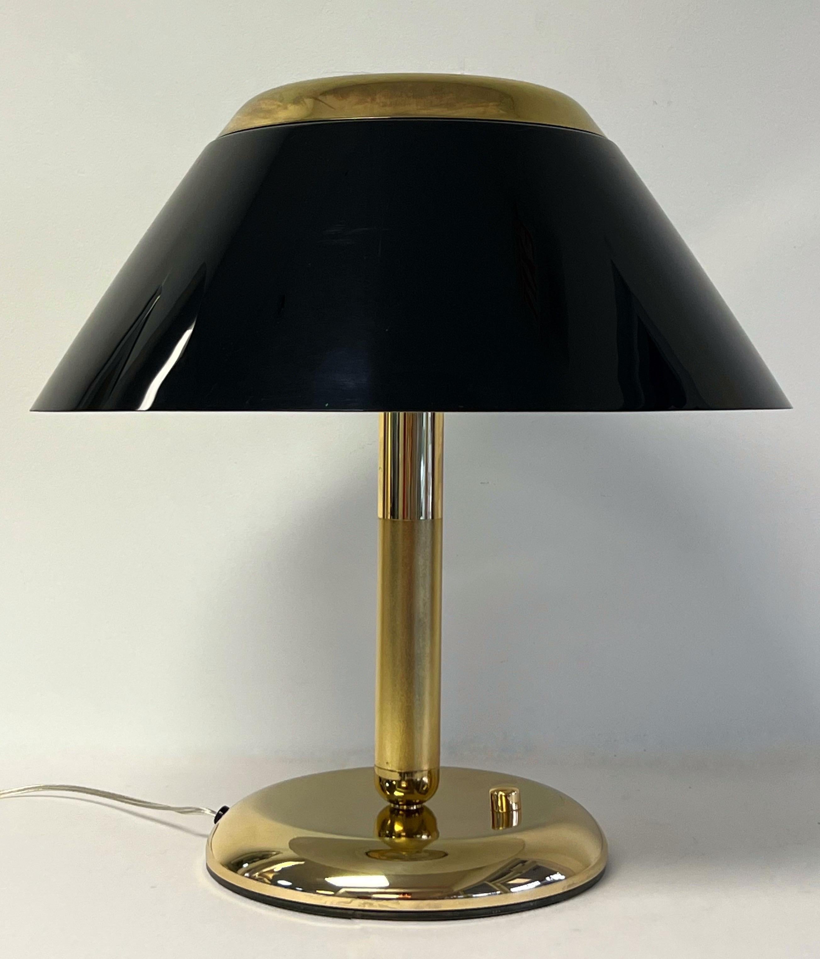 Pair of Italian Brass and Lucite Table Lamps 4