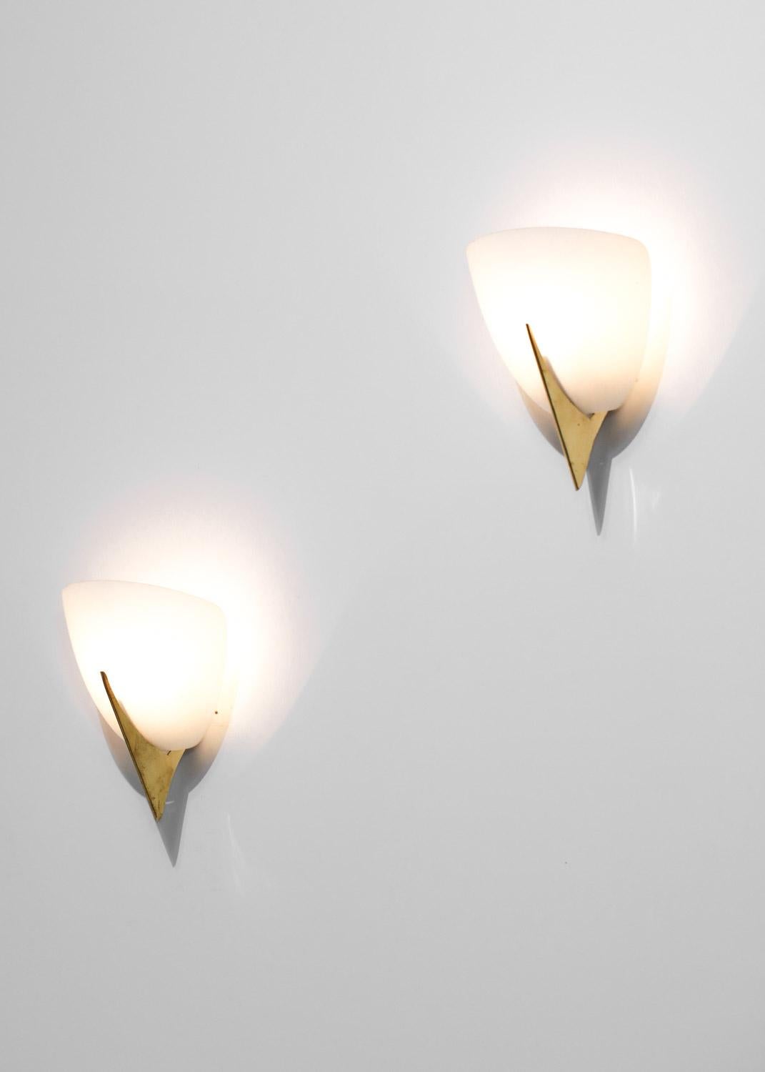 Pair of Italian Brass and Opaline Wall Lights from the 1960s/1970s 6