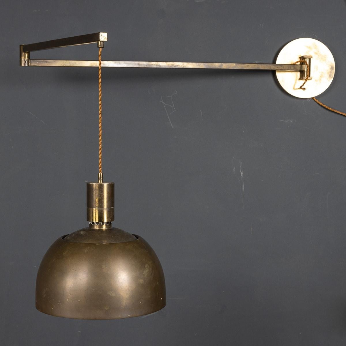 Pair of Italian Brass Articulated Wall Lights by Albini & Helg, c.1960 In Good Condition For Sale In Royal Tunbridge Wells, Kent