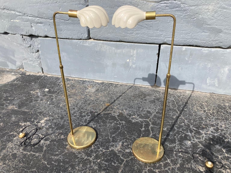 Late 20th Century Pair of Italian Brass Ceramic Scallop Shell Shade Reading Floor Lamps, 1970s For Sale