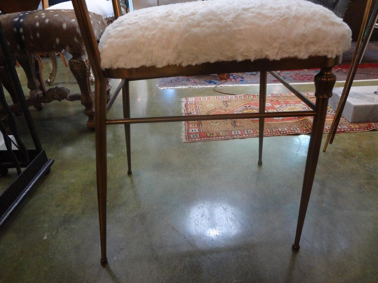 Pair of Italian Brass Chiavari Chairs In Good Condition For Sale In Houston, TX
