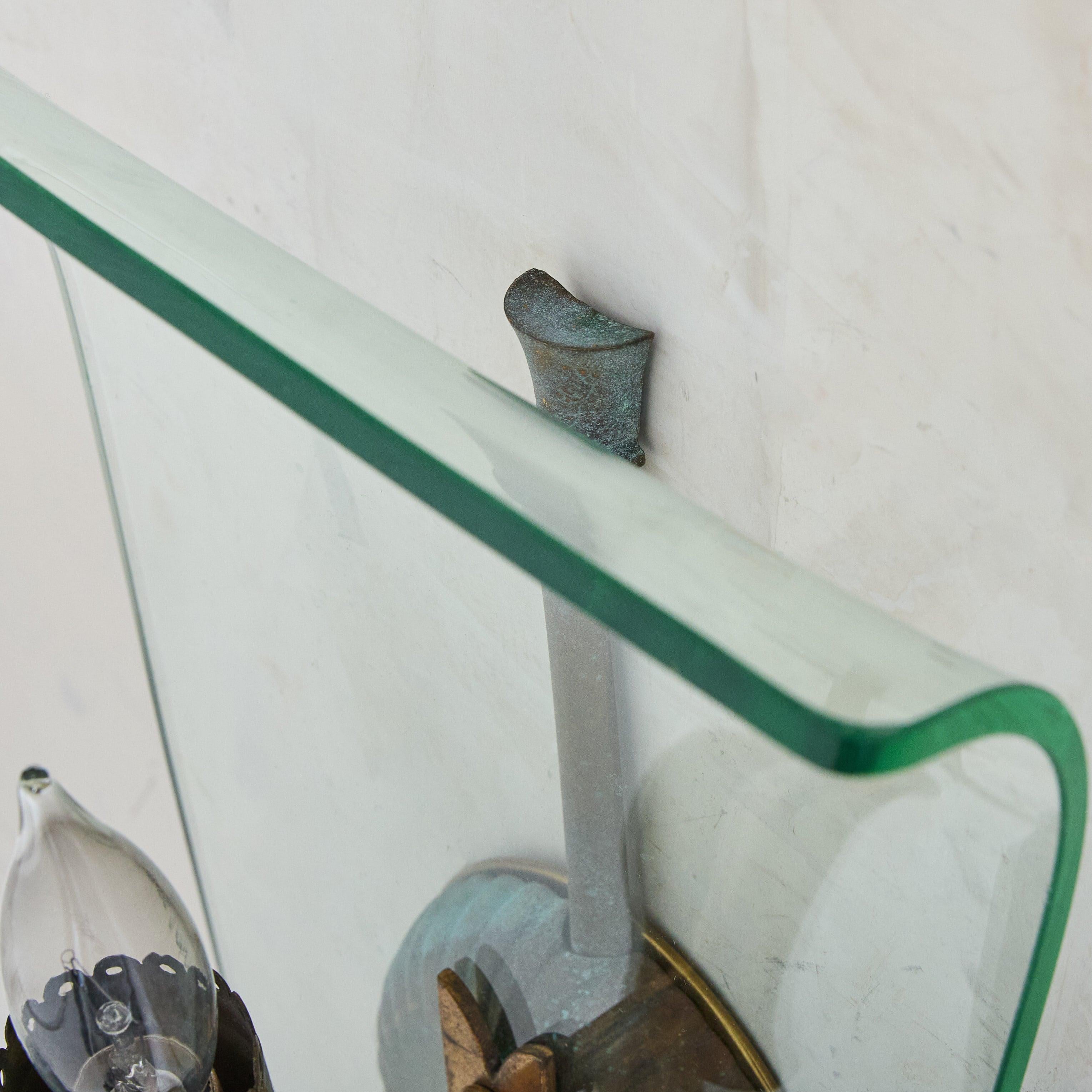 Coppia di lampade a 3 prese in ottone e vetro attribuite a Fontana Arte, anni '40 in vendita 3