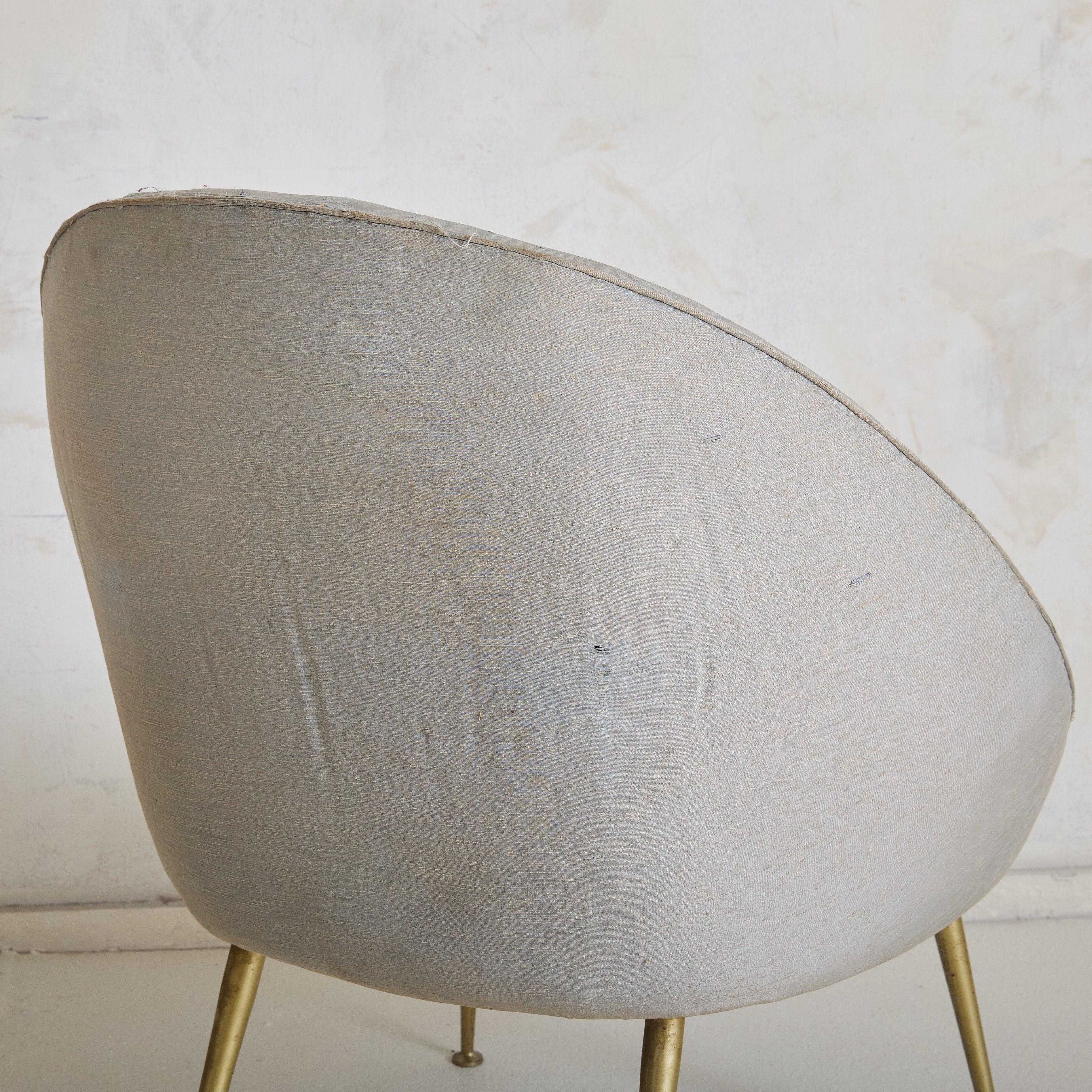 Pair of Italian Brass Leg Lounge Chairs in Original Upholstery, 1950s For Sale 6