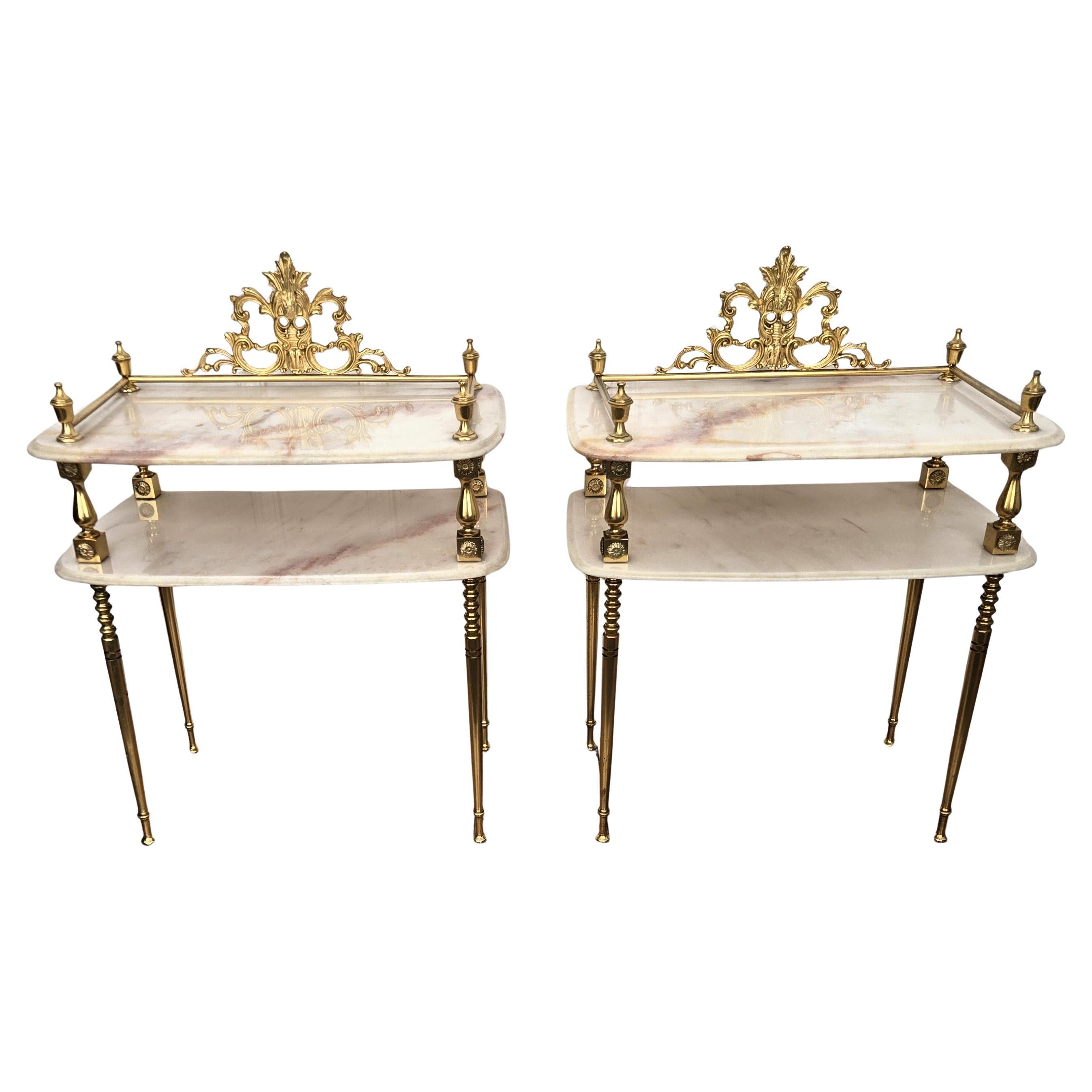 Paar italienische Messing Marmor MidCentury Art Deco Nachttische Bett Seite Ende Tische im Angebot
