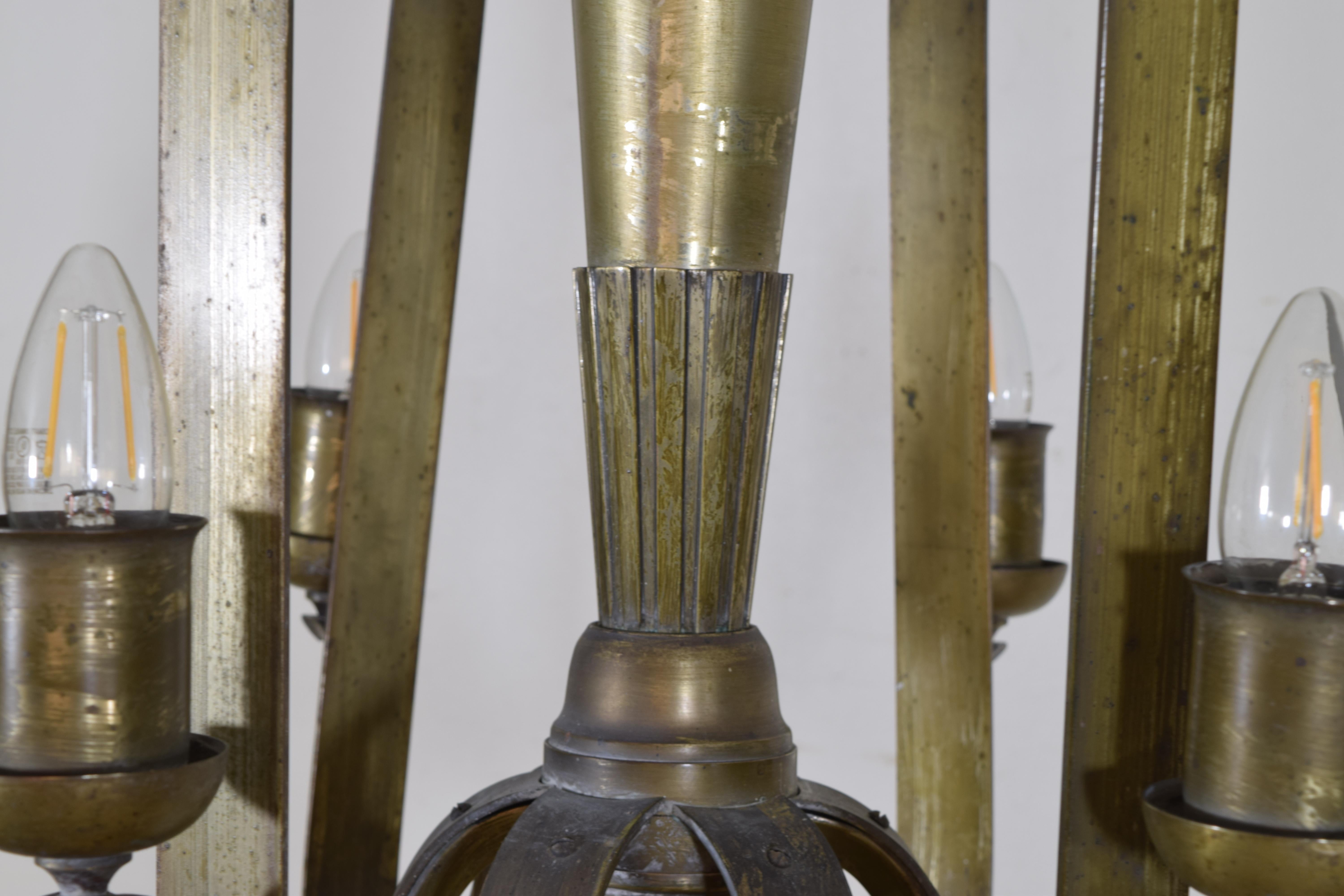 Pair of Italian Brass Mid-20th Century Six-Light Chandeliers 4